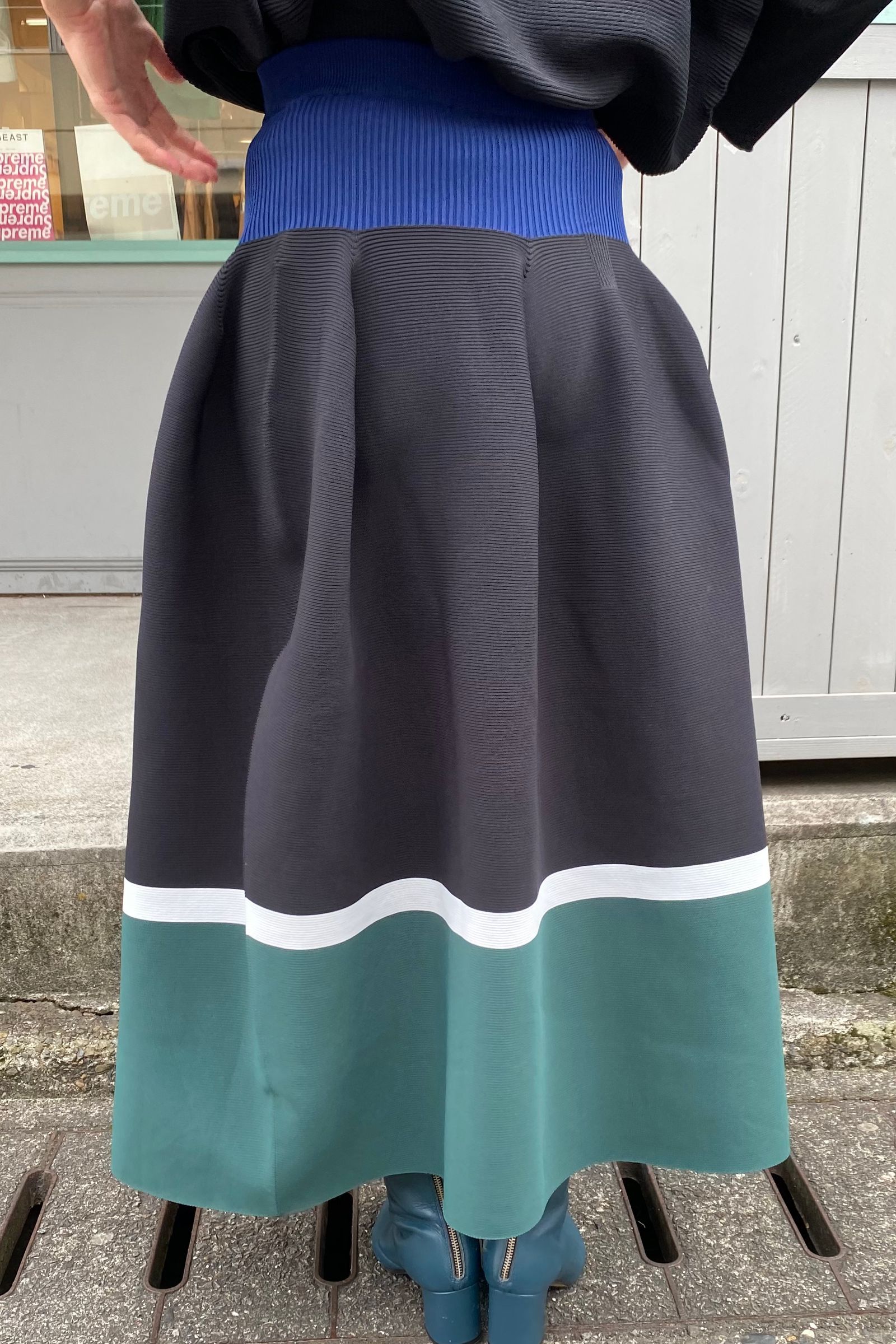 CFCL - pottery skirt 1 -black multi- women | asterisk