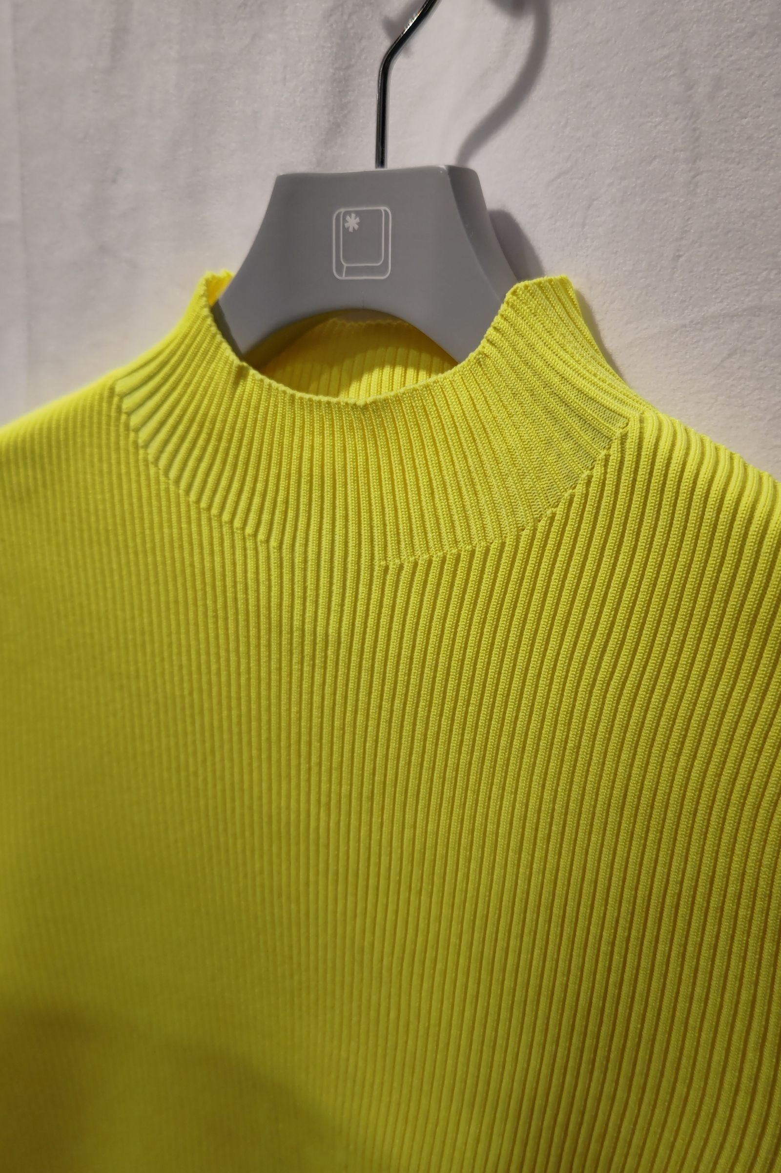 CFCL - portrait top 1 -yellow- 23ss women | asterisk