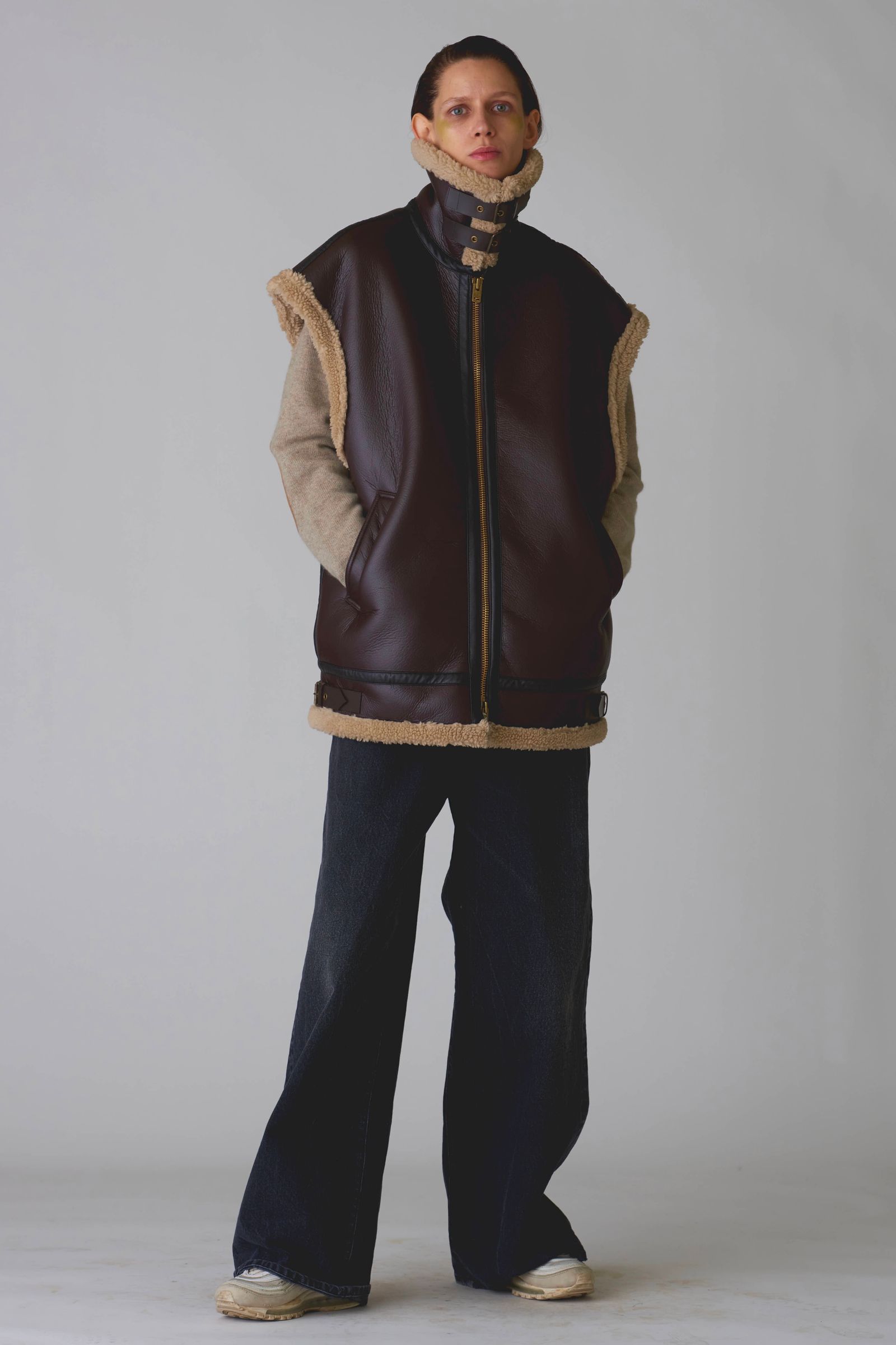 INSCRIRE - synthetic b-3 vest -brown- 22aw | asterisk