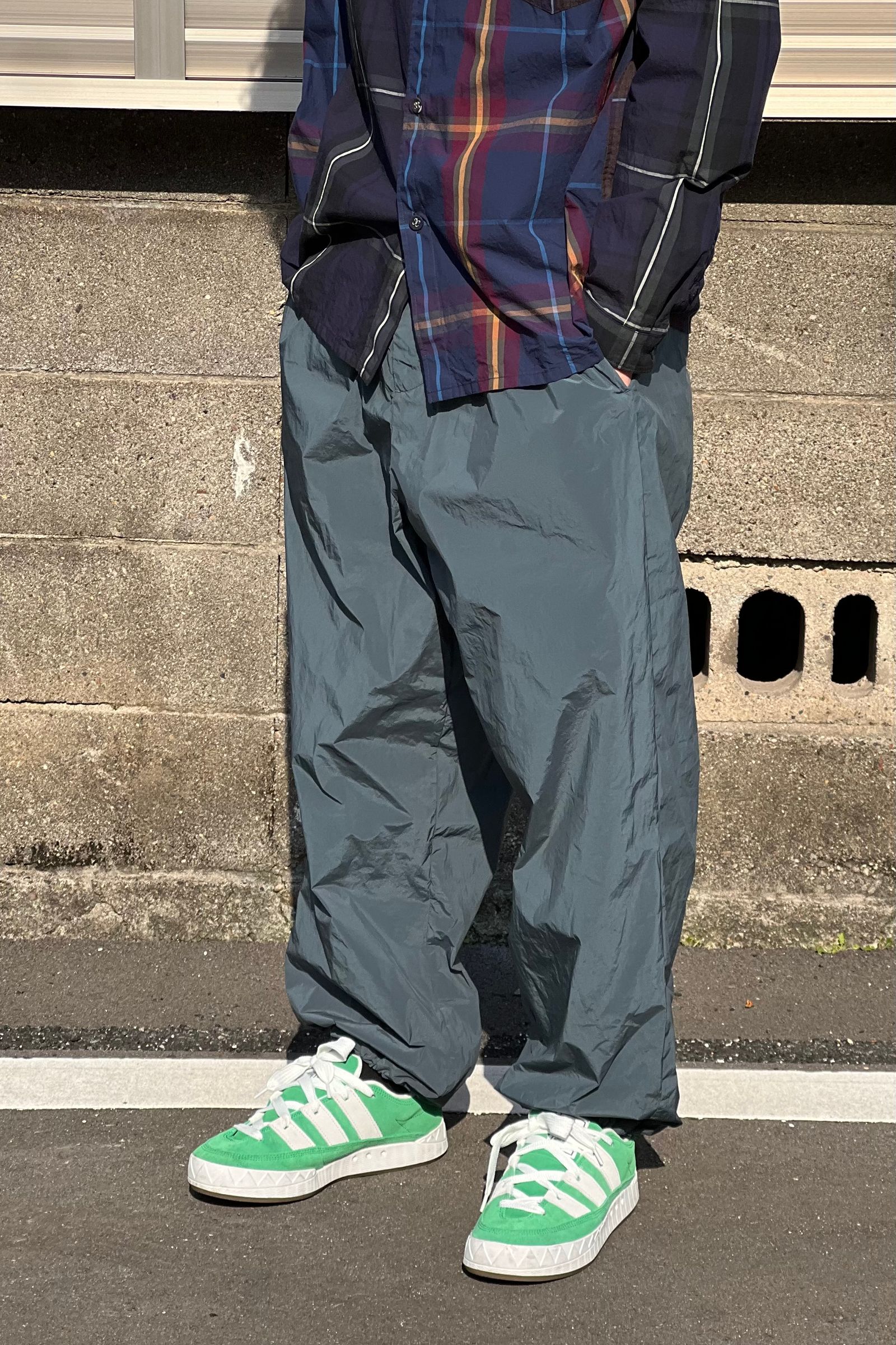 natural dye air ventile over pants 22ss men - GREEN - 04 / M