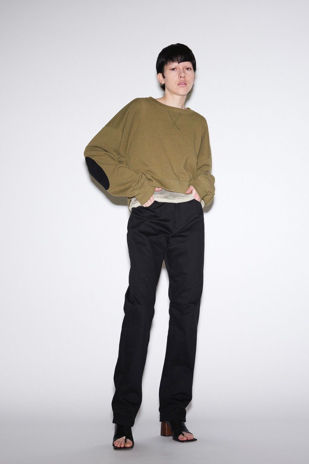 INSCRIRE - bolero sweat shirt -khaki- 23ss | asterisk