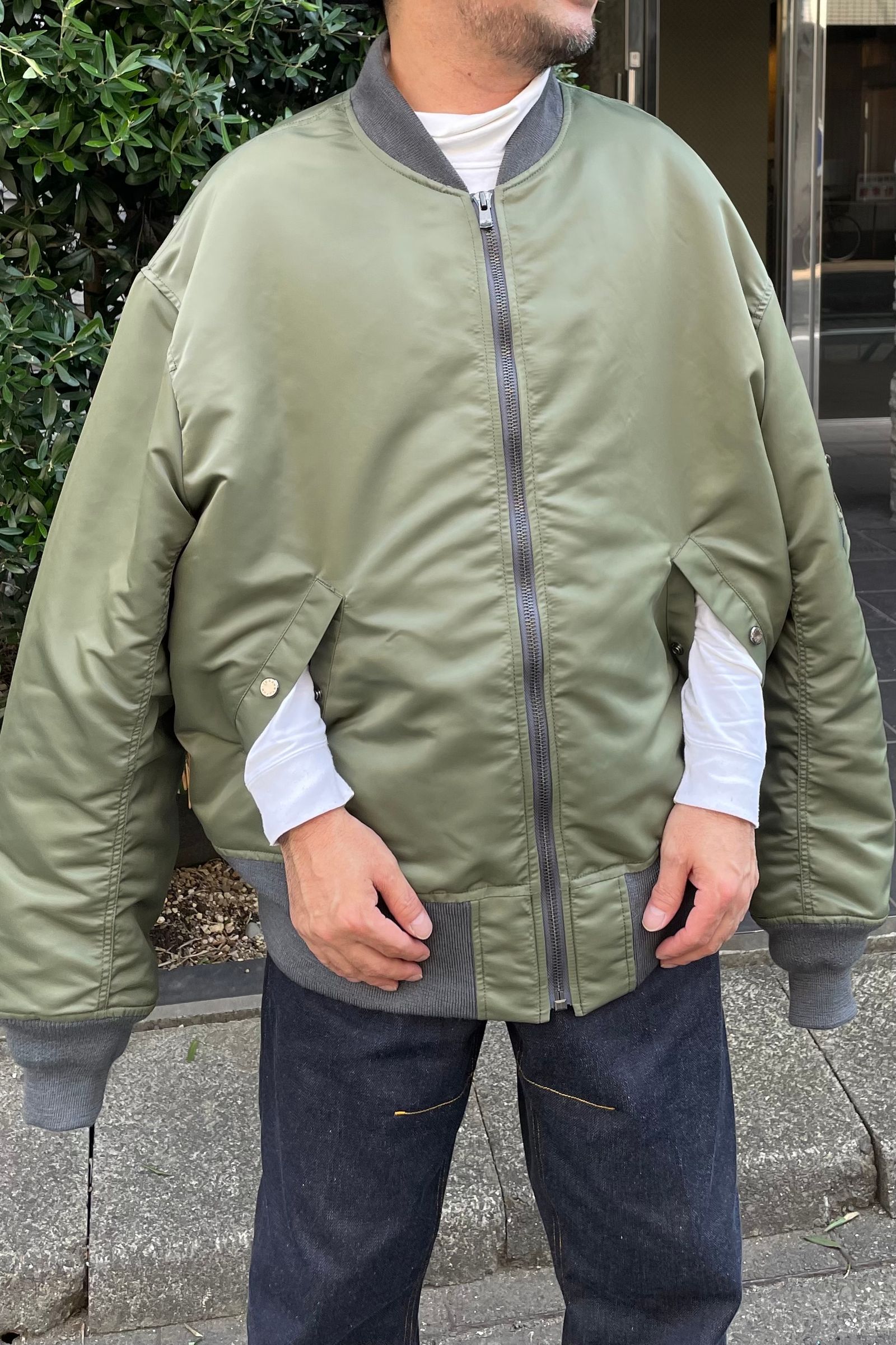 数回着用のみの美品です22AW FUMITO GANRYU 2 WAY MA-1 Green