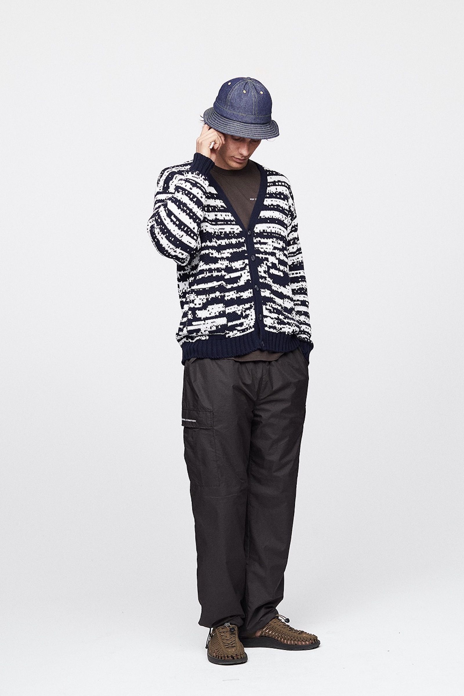 Pop Trading Company - gilles de brock knitted cardigan -navy / off