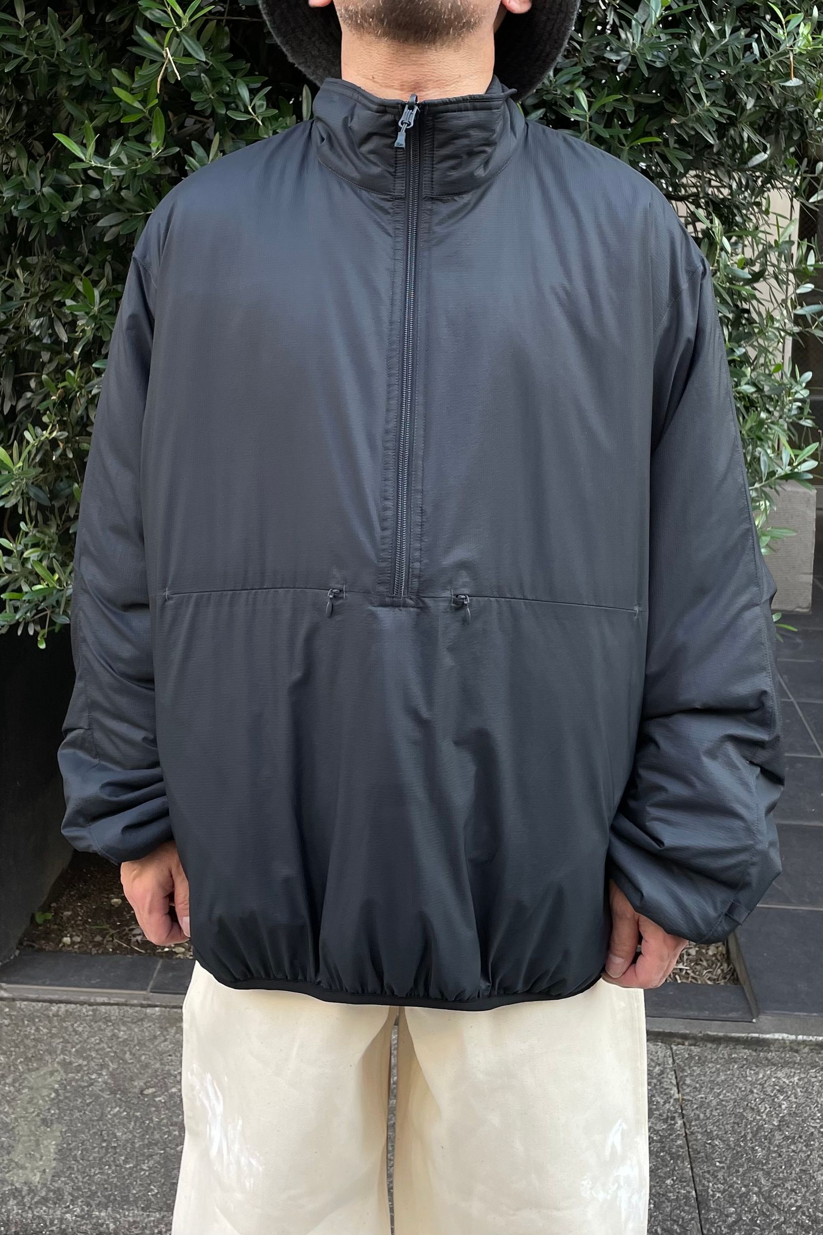 DAIWA PIER39 - tech reversible pullover puff jacket -charcoal grey