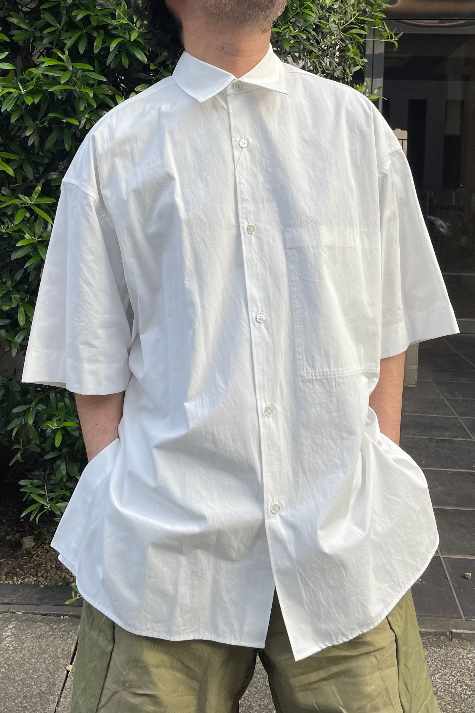AUBETT - ヘビーブロードサイドベント半袖オーバーシャツ-white ...