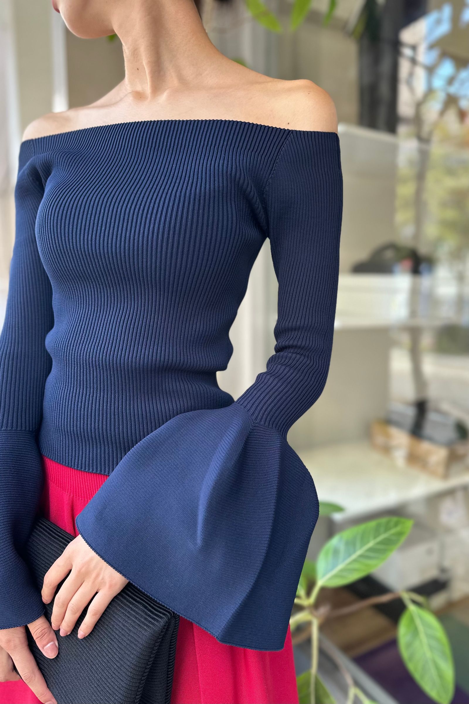CFCL - POTTERY OFF SHOULDER LONG BELL SLEEVE TOP -navy- 23aw women 