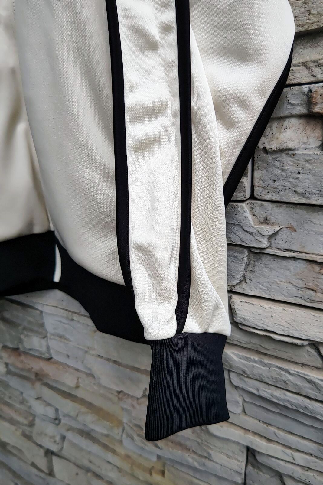 KIIT - polyester jersey piping track jacket -l.beige x black- 23ss