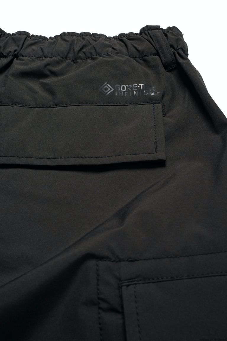 DAIWA PIER39 - gore tex infinium tech field 6pocket shorts -black