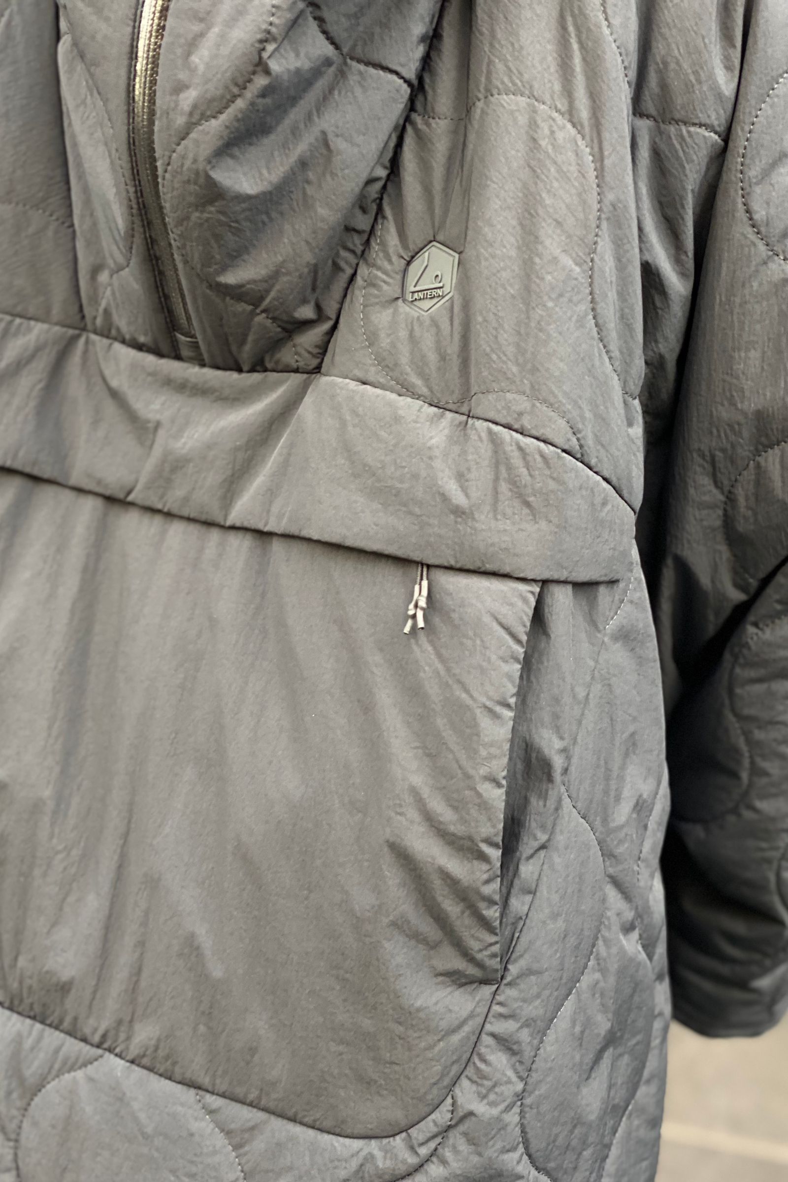 LANTERN - heating poncho -black- 22aw | asterisk