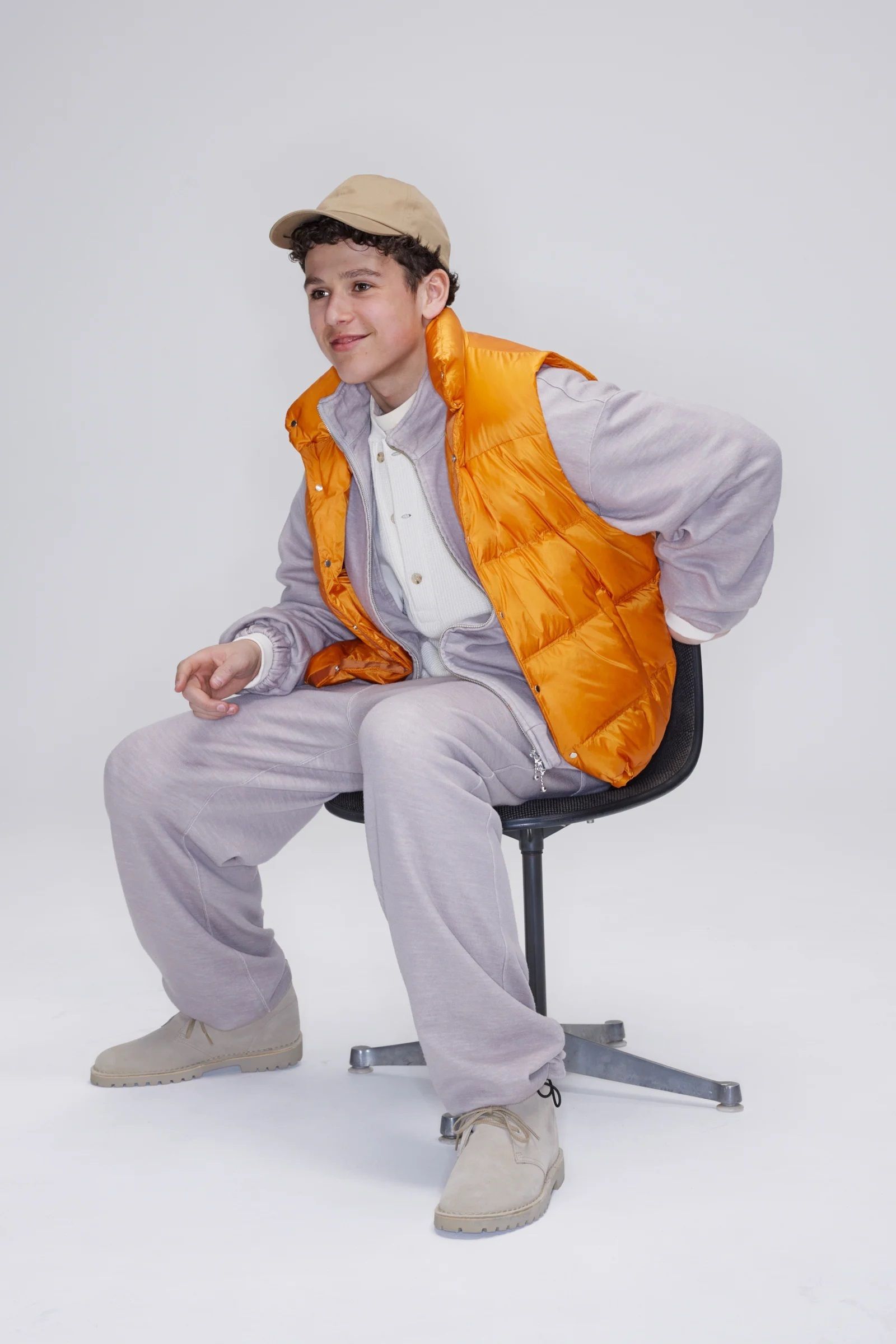 ジャケット・アウター UNIVERSAL PRODUCTS. / DOWN VEST / 2 UNIVERSAL PRODUCTS / REVERSIBLE PACKABLE DOWN V