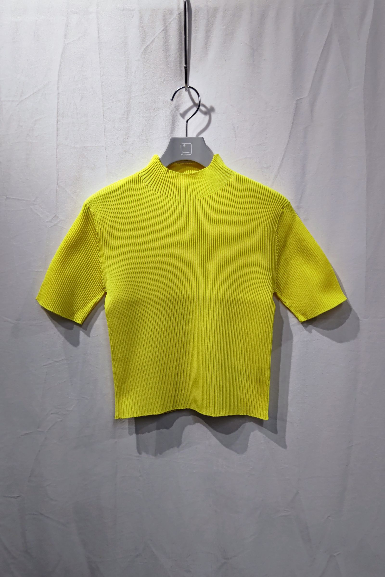 CFCL - portrait top 1 -yellow- 23ss women | asterisk