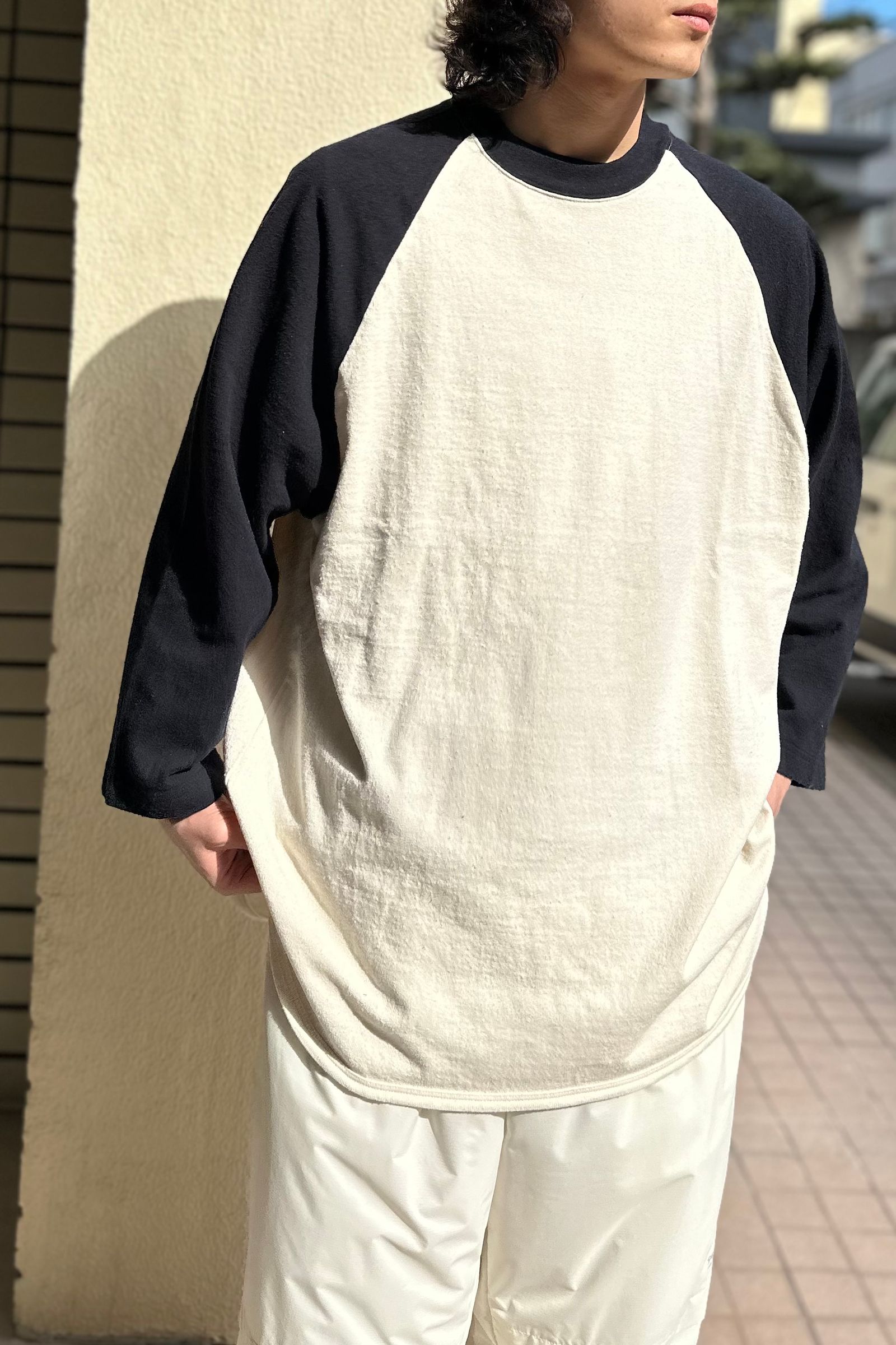 blurhms - Co/Silk Nep Baseball Raglan Tee-Ivory-BODY×BlackNavy-24ss men |  asterisk