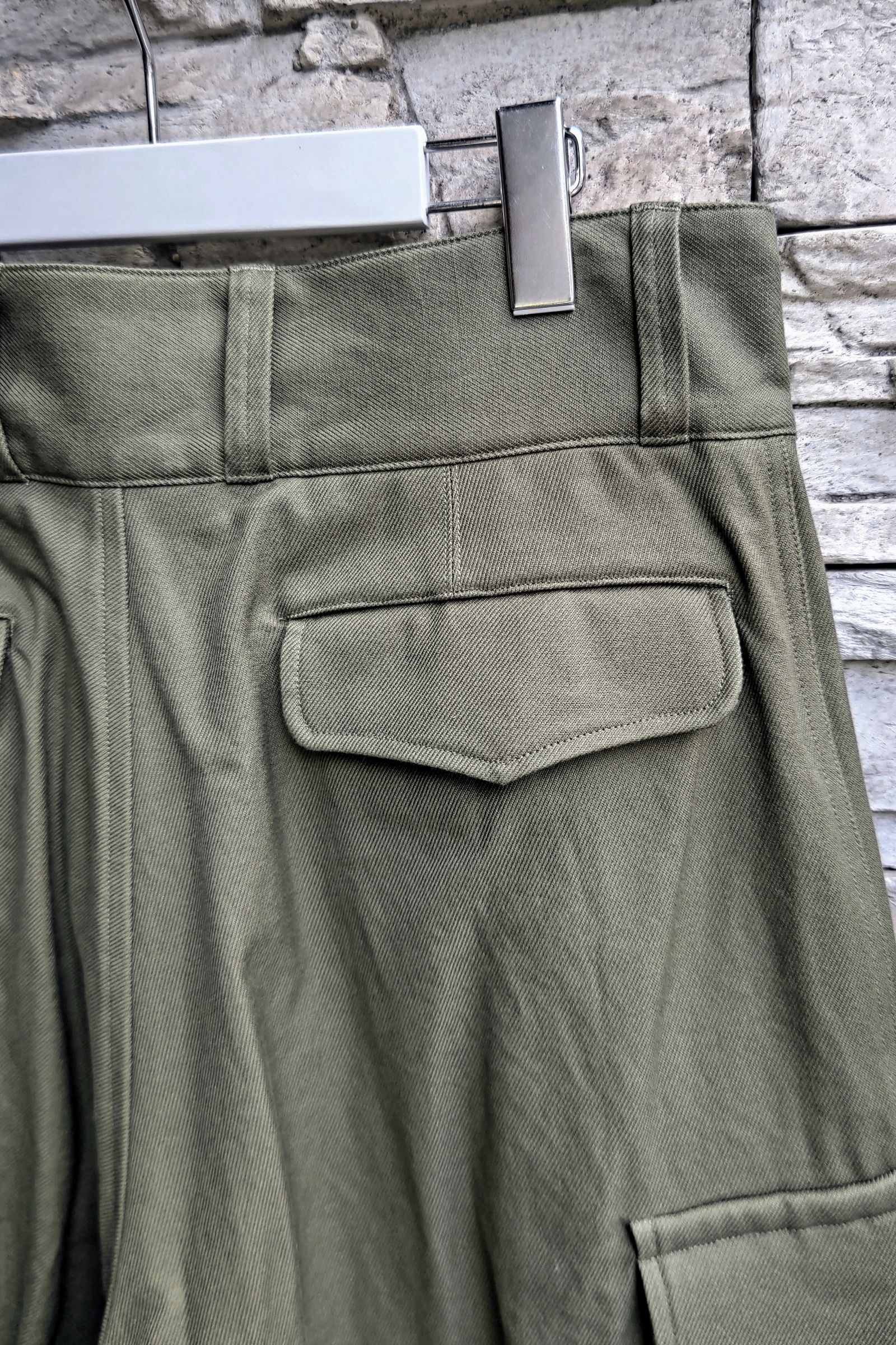 blurhms ROOTSTOCK - Cotton Serge 47 Pants-Olive-23aw men | asterisk