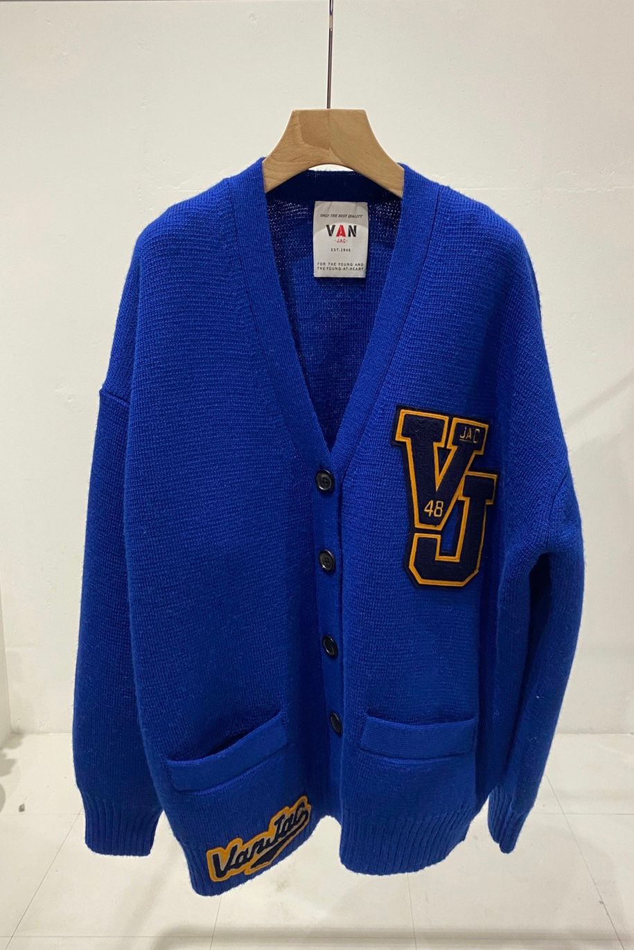 INSCRIRE - van letterd cardigan -blue- 22aw | asterisk