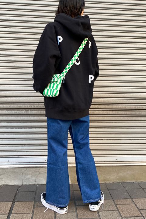 スウェットでラフコーデ/Pop Trading Company
