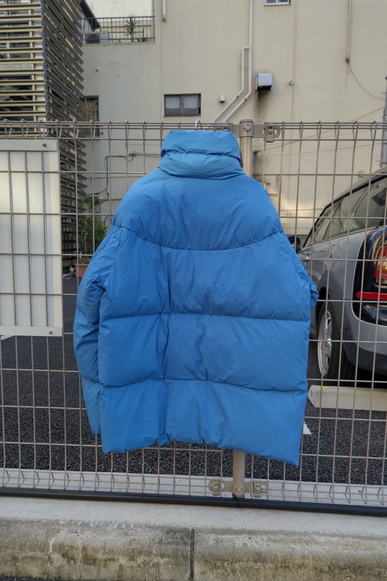 STUDIO NICHOLSON - oject/injection down short jacket -azure- 22aw 