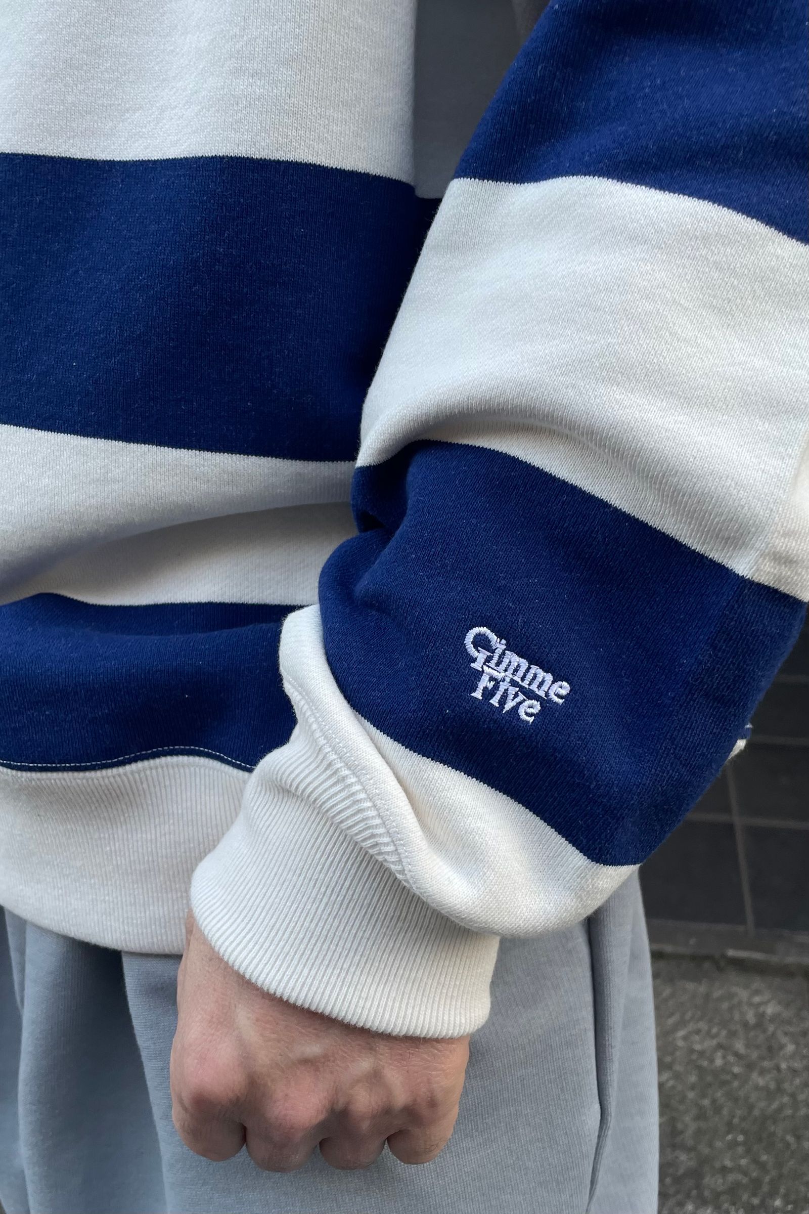 UNIVERSAL PRODUCTS - gimme five half zip border sweat -white/blue 