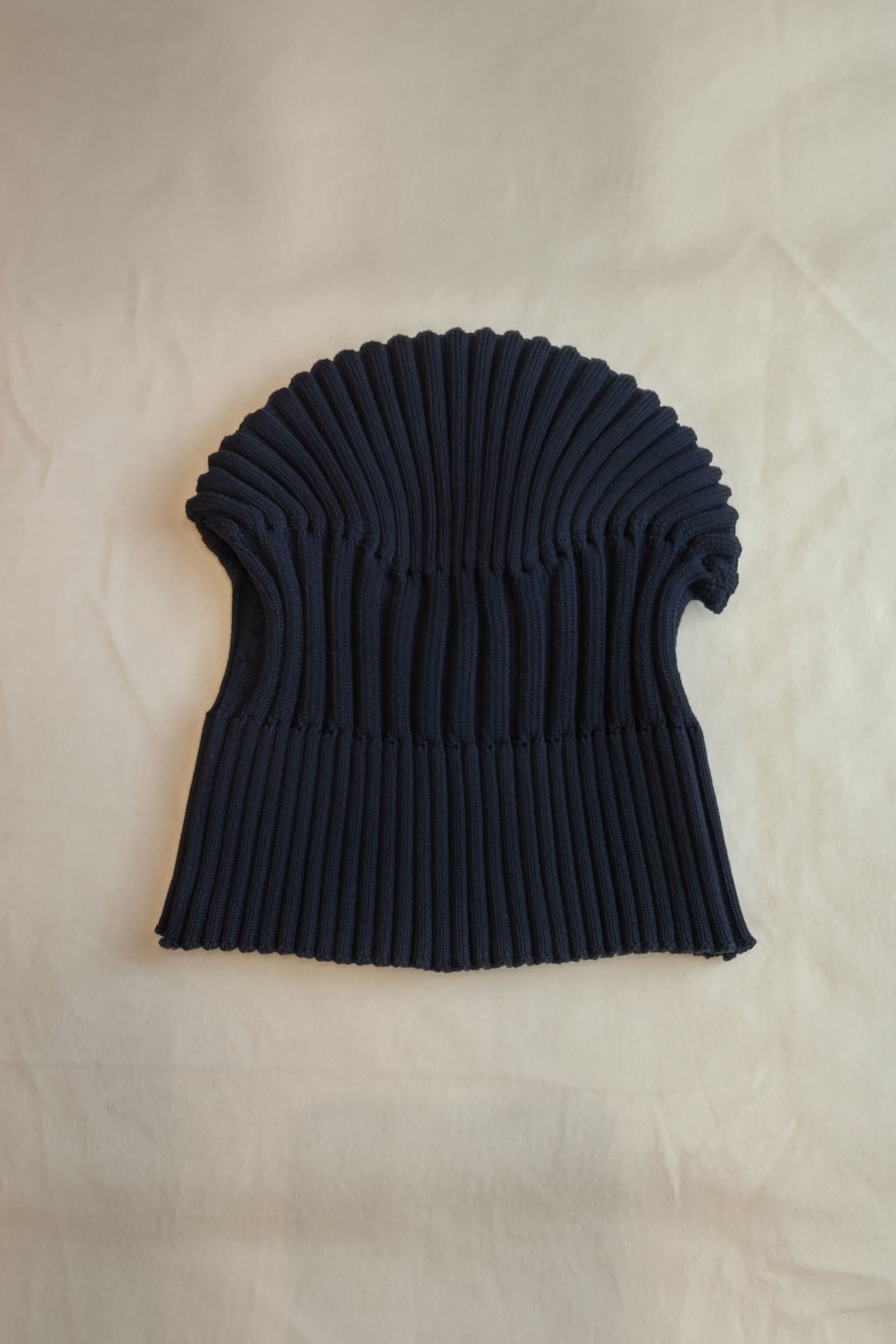 CFCL - fluted beanie -black- 23ss | asterisk