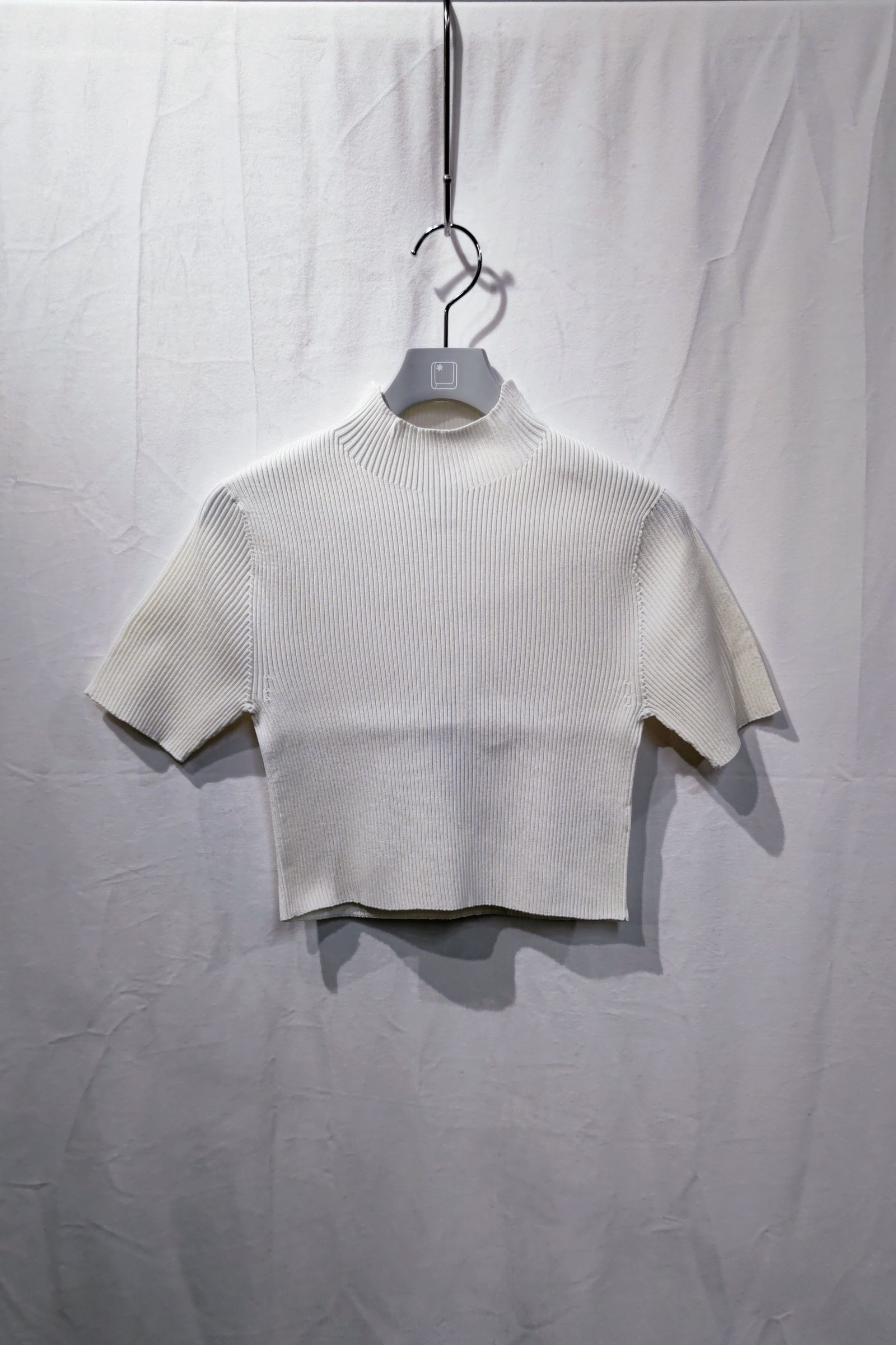 CFCL - portrait top 1 -white- 23ss women | asterisk