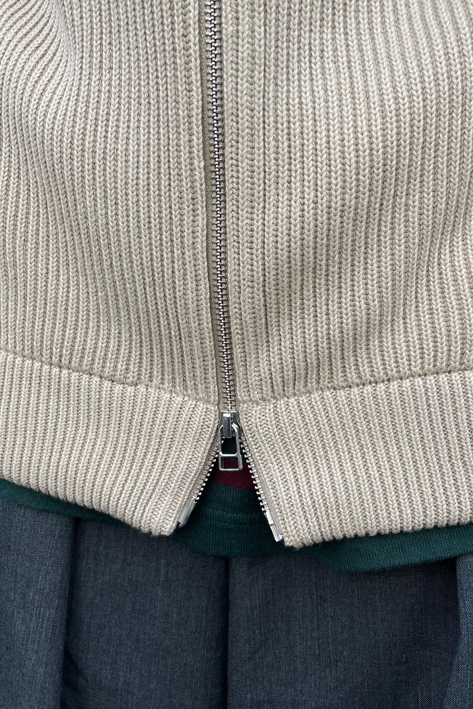 full zip knitted vest -white pepper- 22aw drop 1 | asterisk