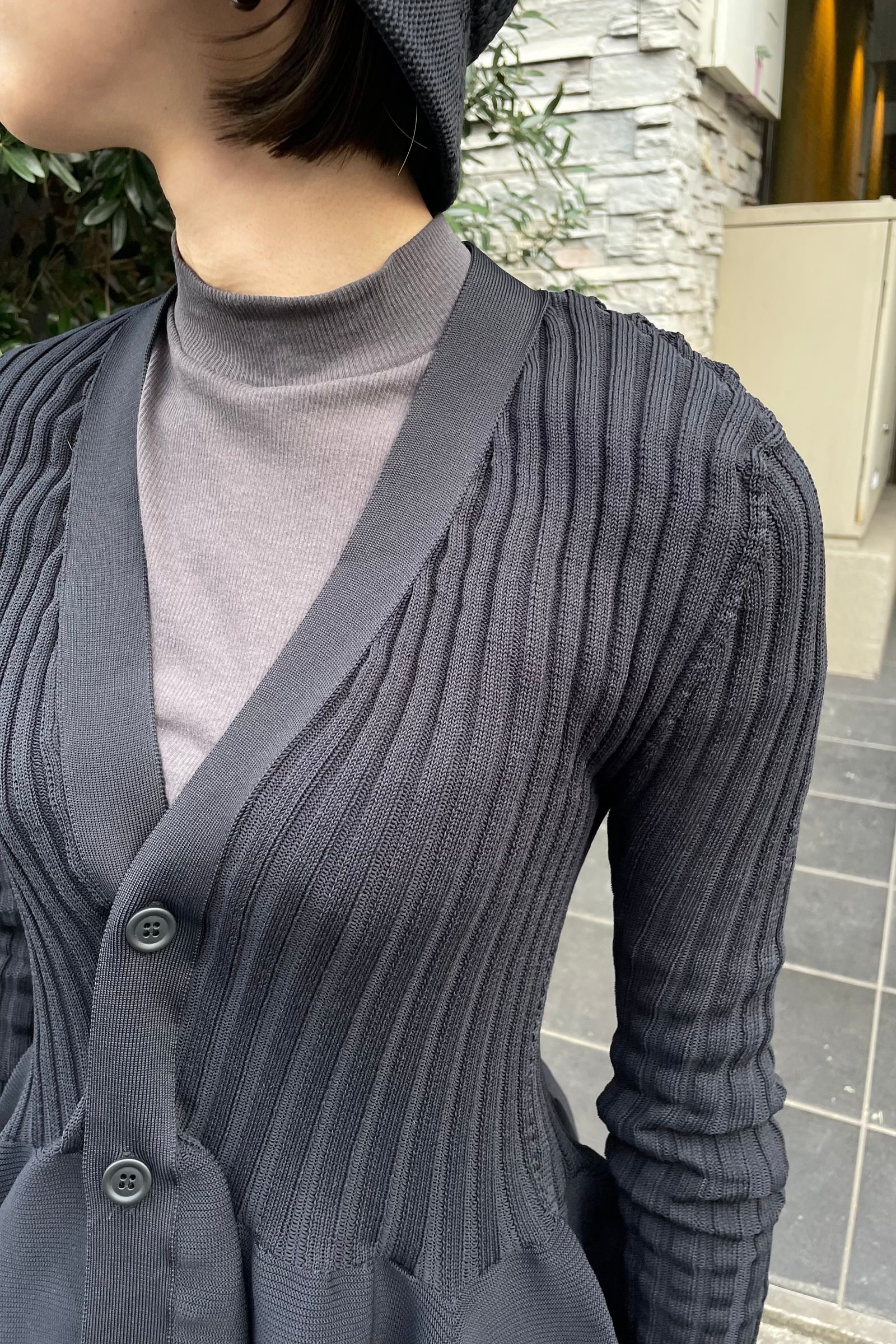 CFCL / シーエフシーエル | POTTERY LUCENT CARDIGAN 1 / 立体 ペプラムカーディガン | 1 | Black | レディース