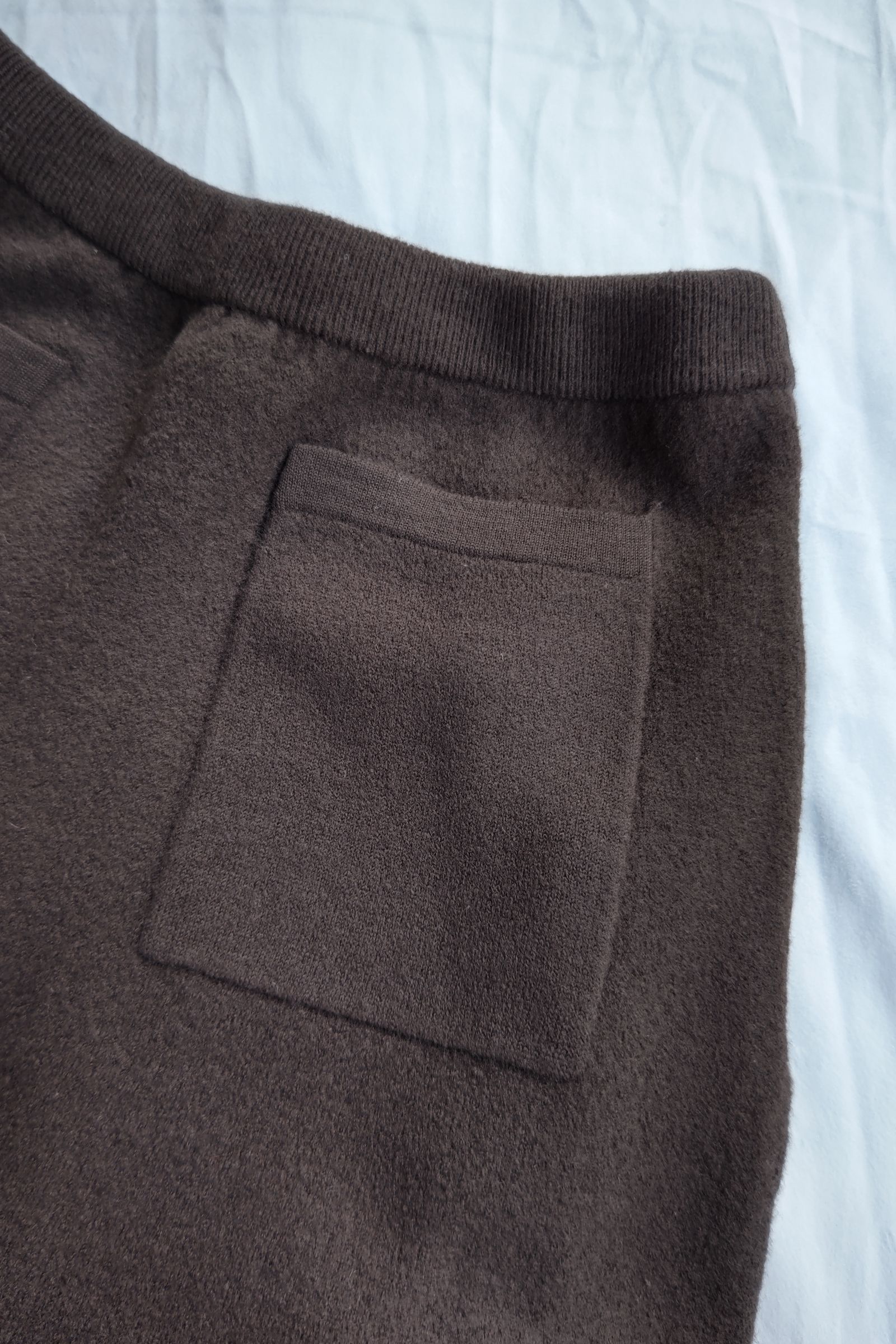 UNIVERSAL PRODUCTS - felted merino wool knit pants -brown- 22aw