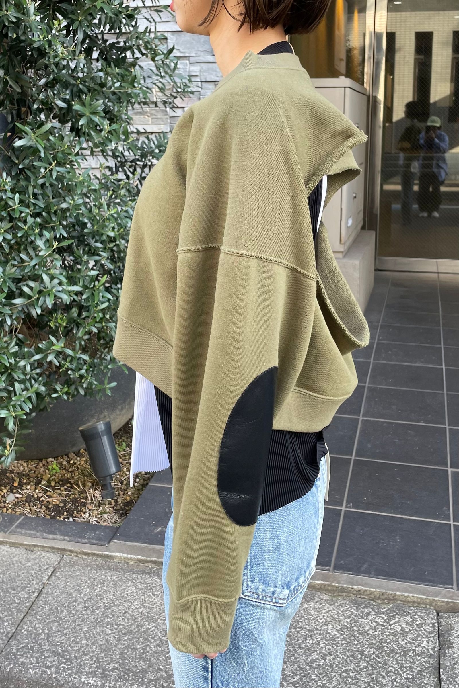 INSCRIRE - bolero sweat shirt -khaki- 23ss | asterisk