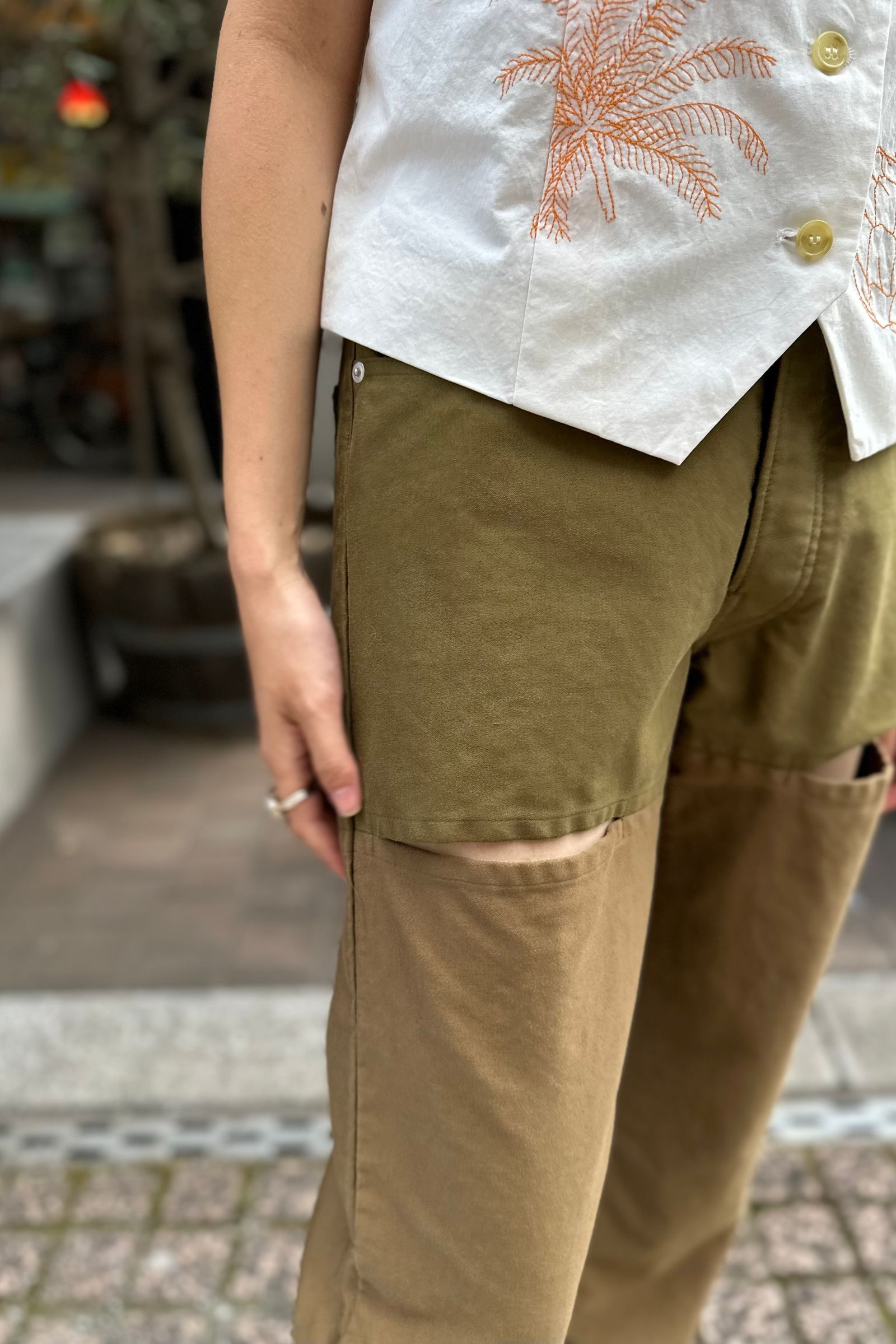 INSCRIRE - back satin slit pants -khaki×brown- 23ss | asterisk