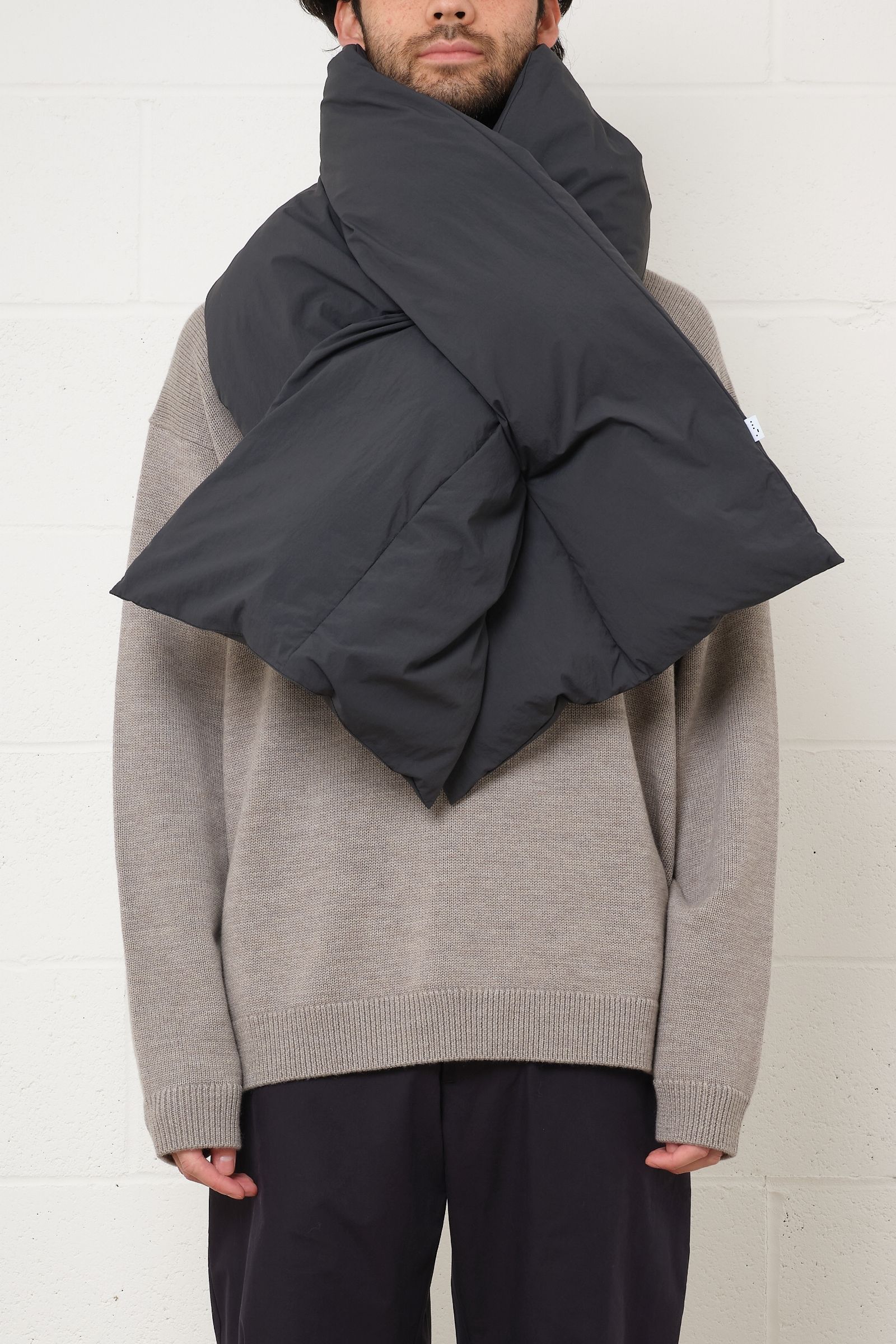 STUDIO NICHOLSON - plume/padded scarf -flint- 22aw | asterisk