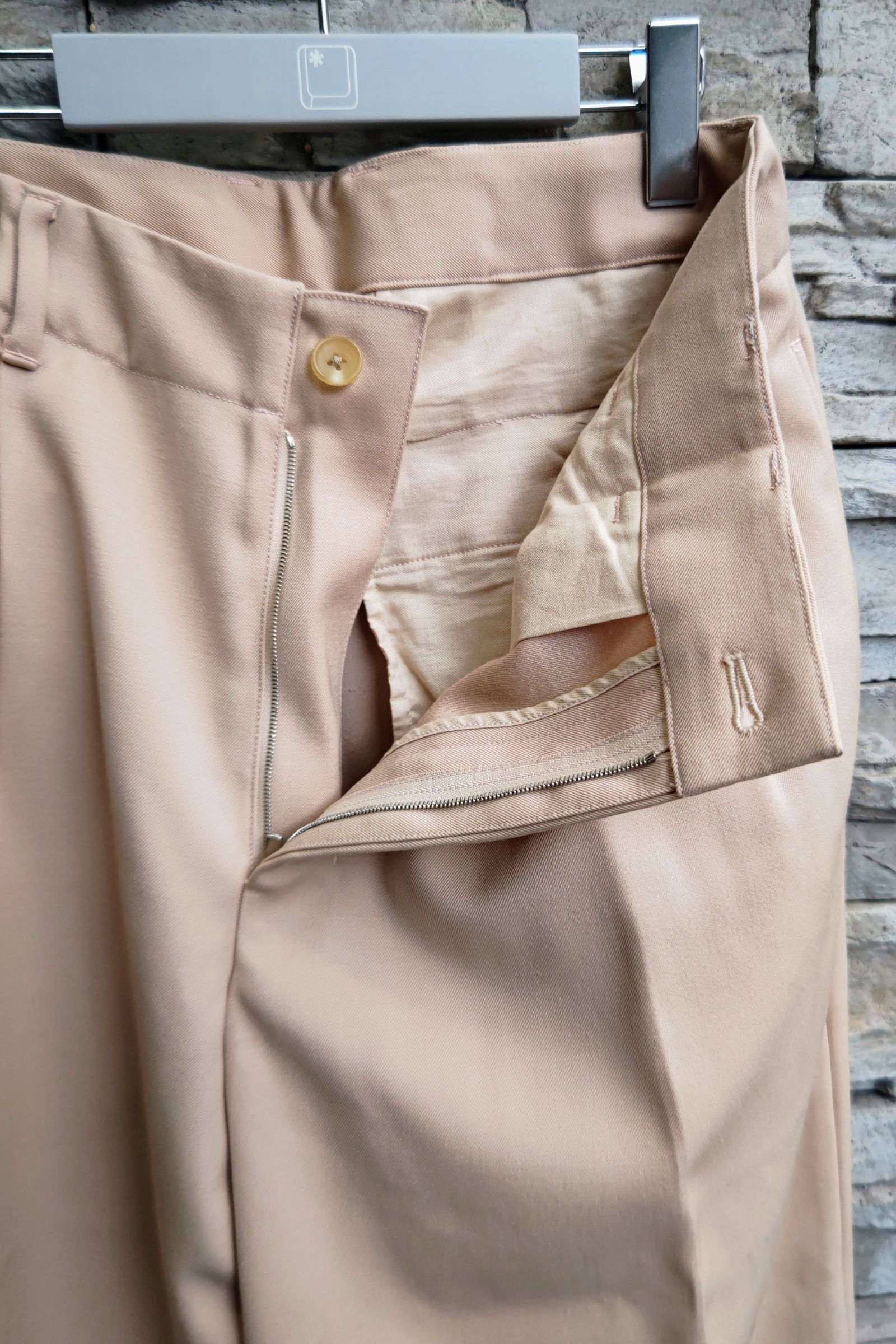 nonnotte - バックサテンギャバジン2tack wide tapered trousers 