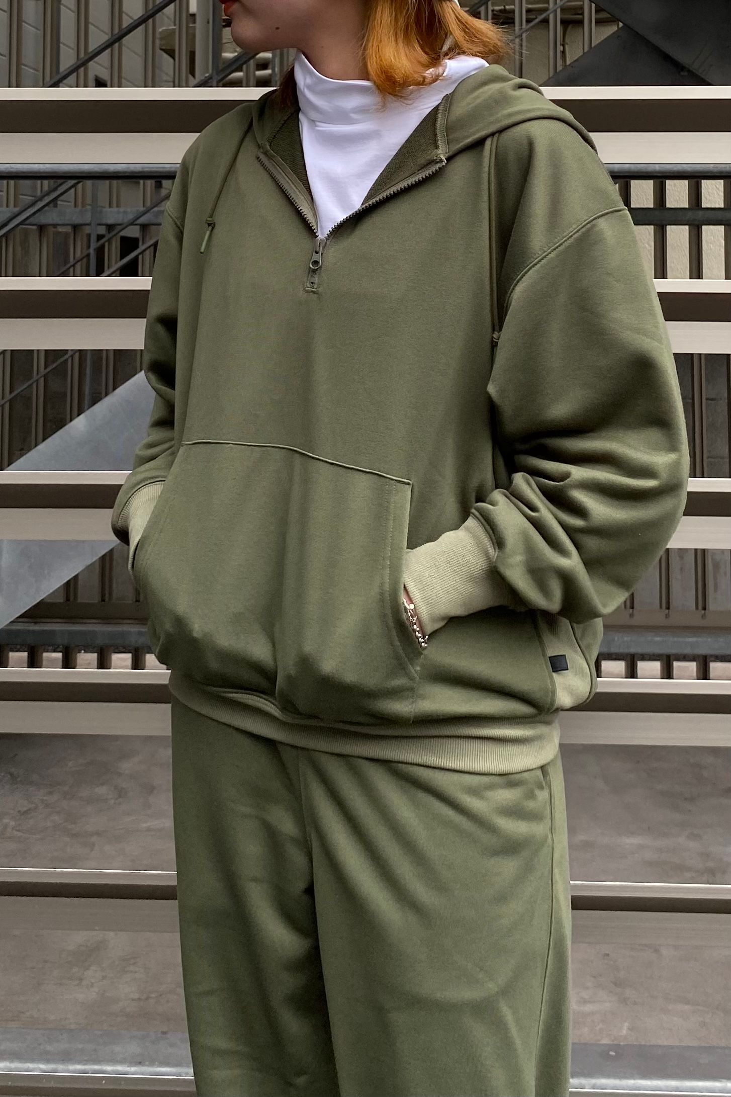 DAIWA PIER   women's tech sweat half zip hoodie  olive green