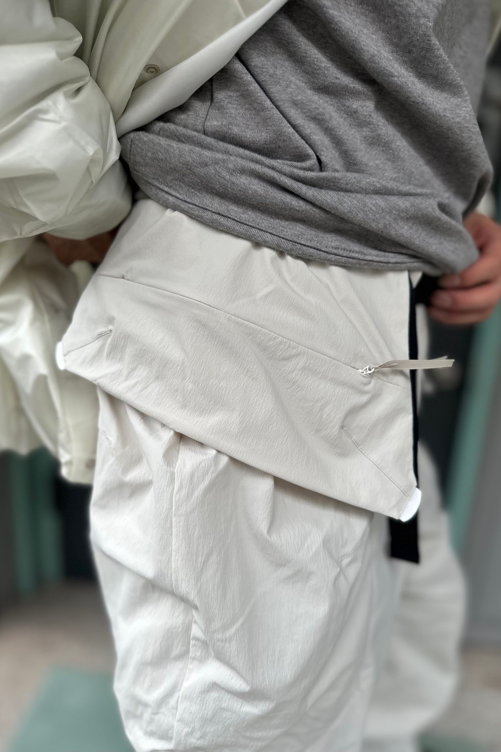 alk phenix - Zak pants IV karu-stretch taffeta II -off white- 23aw 