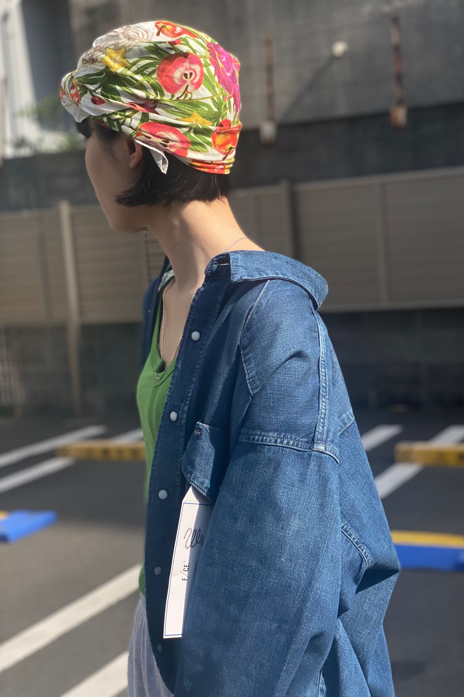 ラフな着こなしスタイル/F/CE.