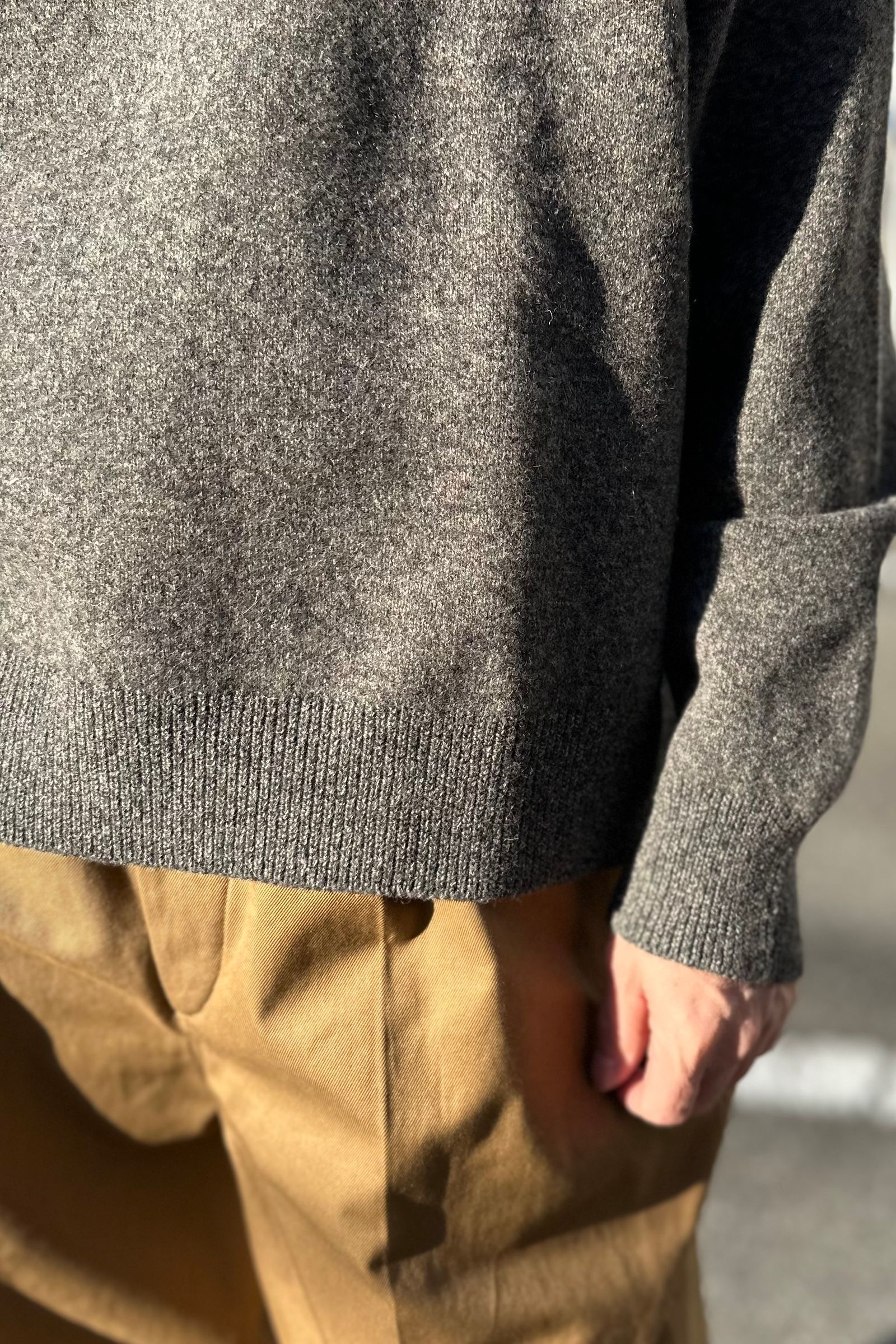 nonnotte - ヘビーオンスウールyakニット slit crew neck pullover