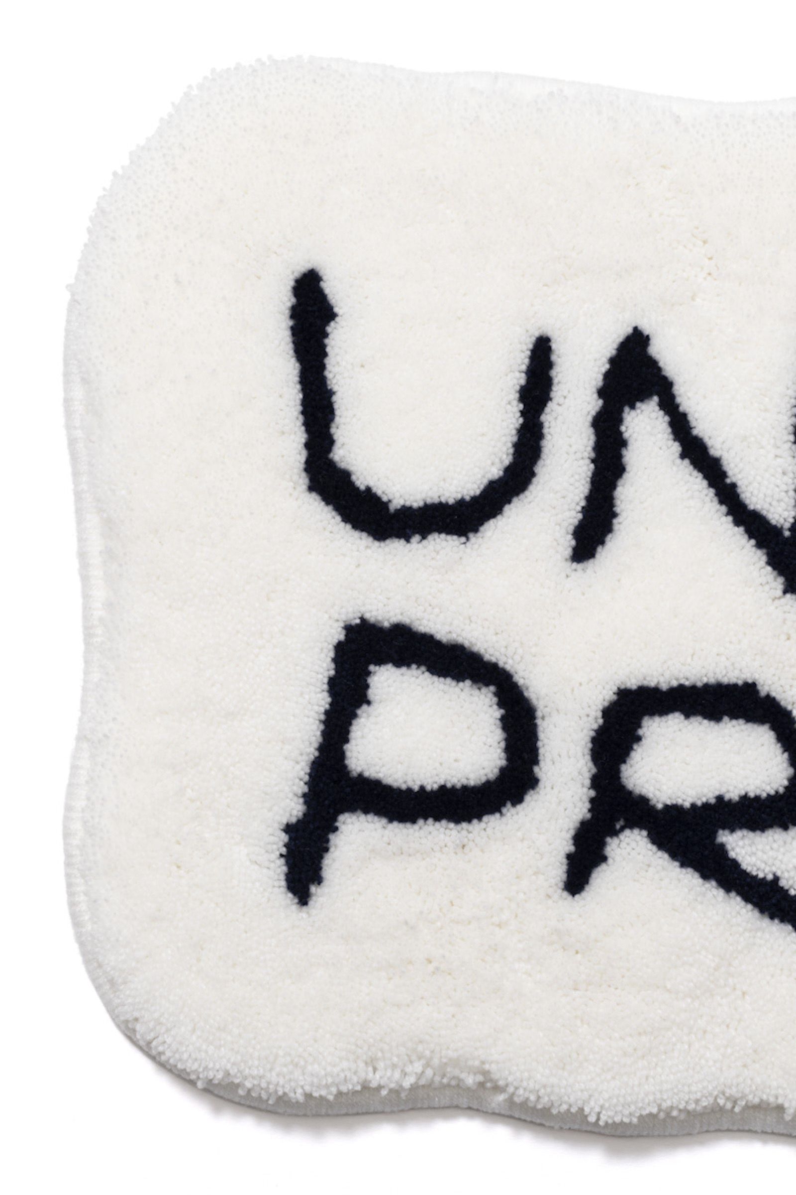 UNIVERSAL PRODUCTS ラグマット