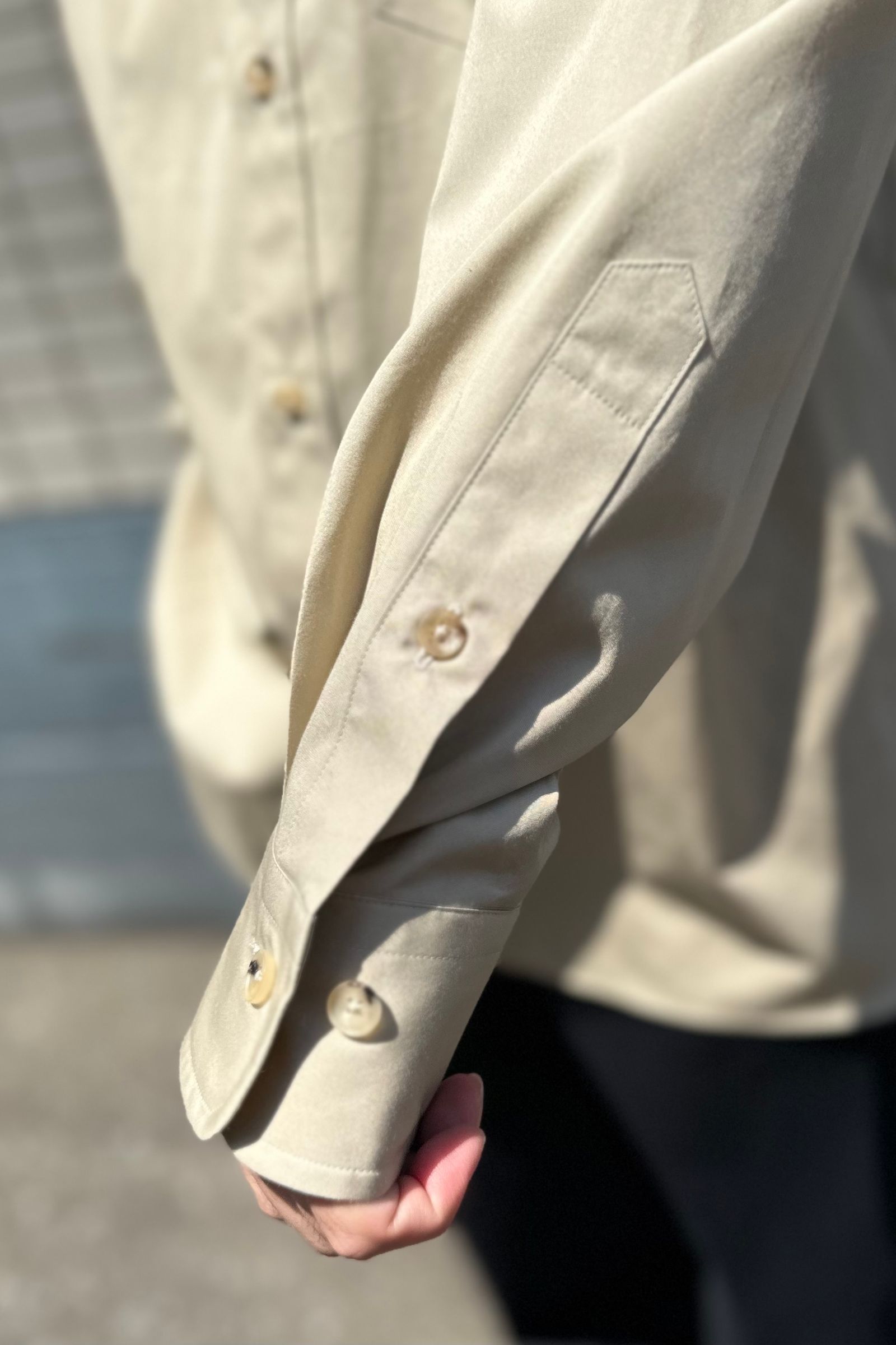 YLÈVE - COTTON TYPEWRITER SH オーバーサイズバンドカラー