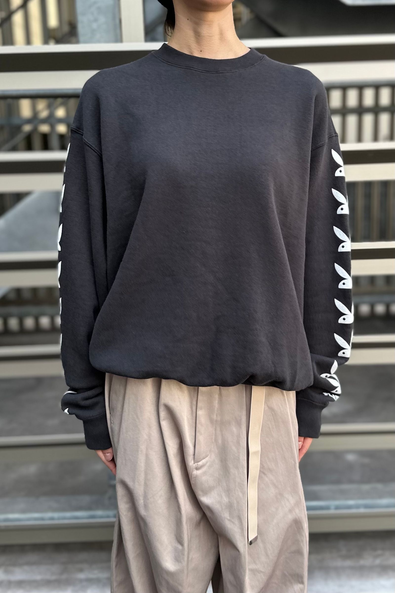 UNUSED - PLAYBOY print crewneck sweatshirt -black- 23aw women 