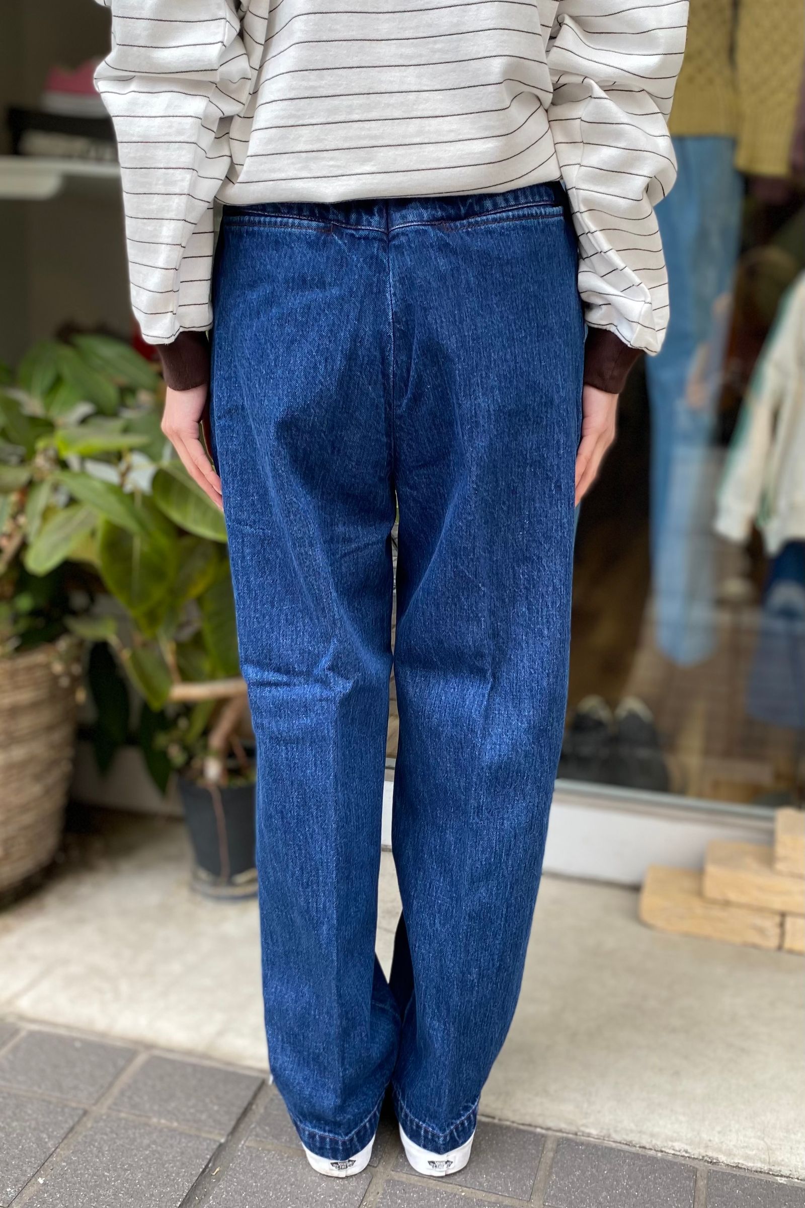 FARAH - 2タックワイドテーパードデニム -indigo- 23ss women | asterisk