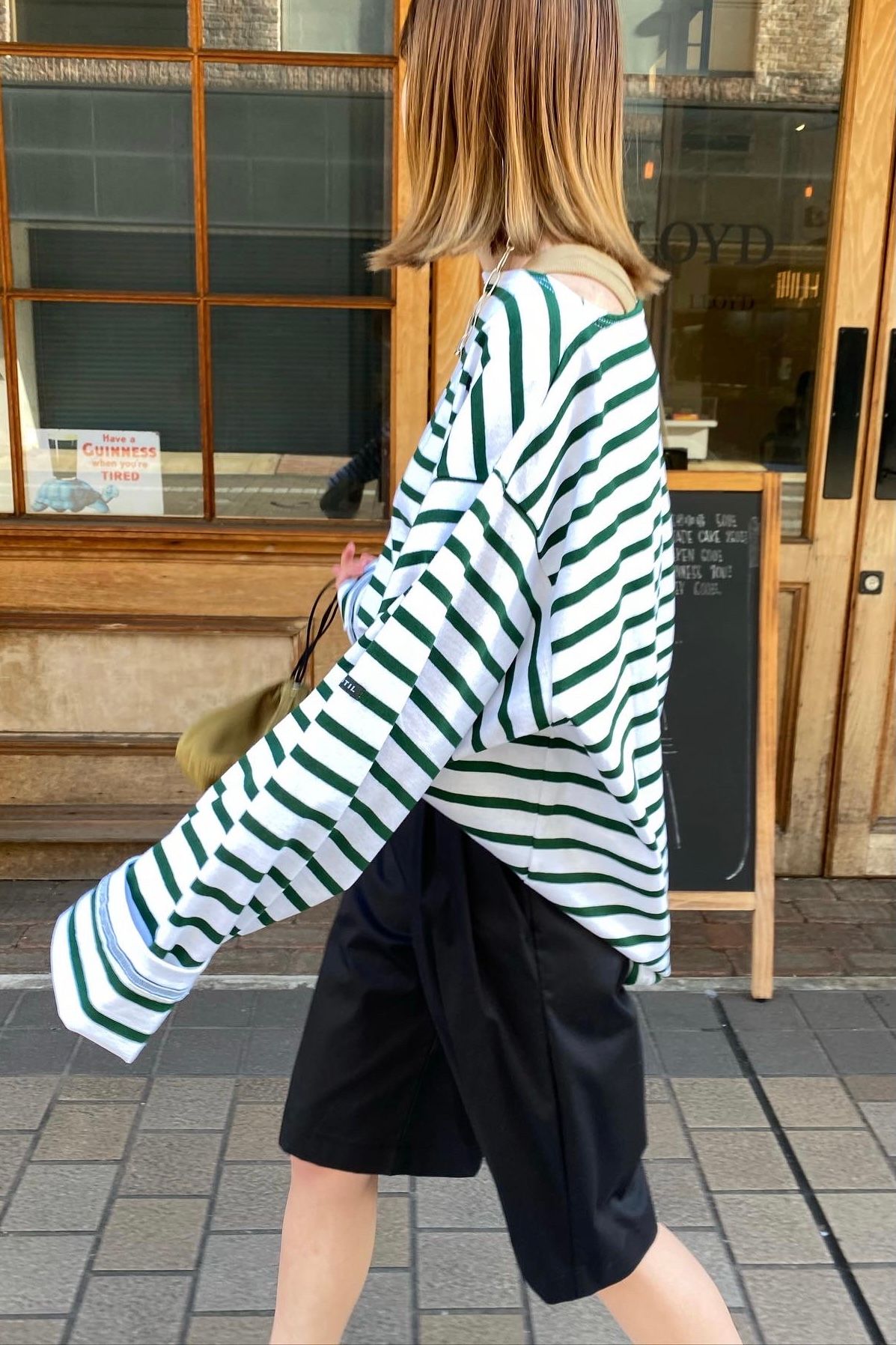 STYLE NO. 1054