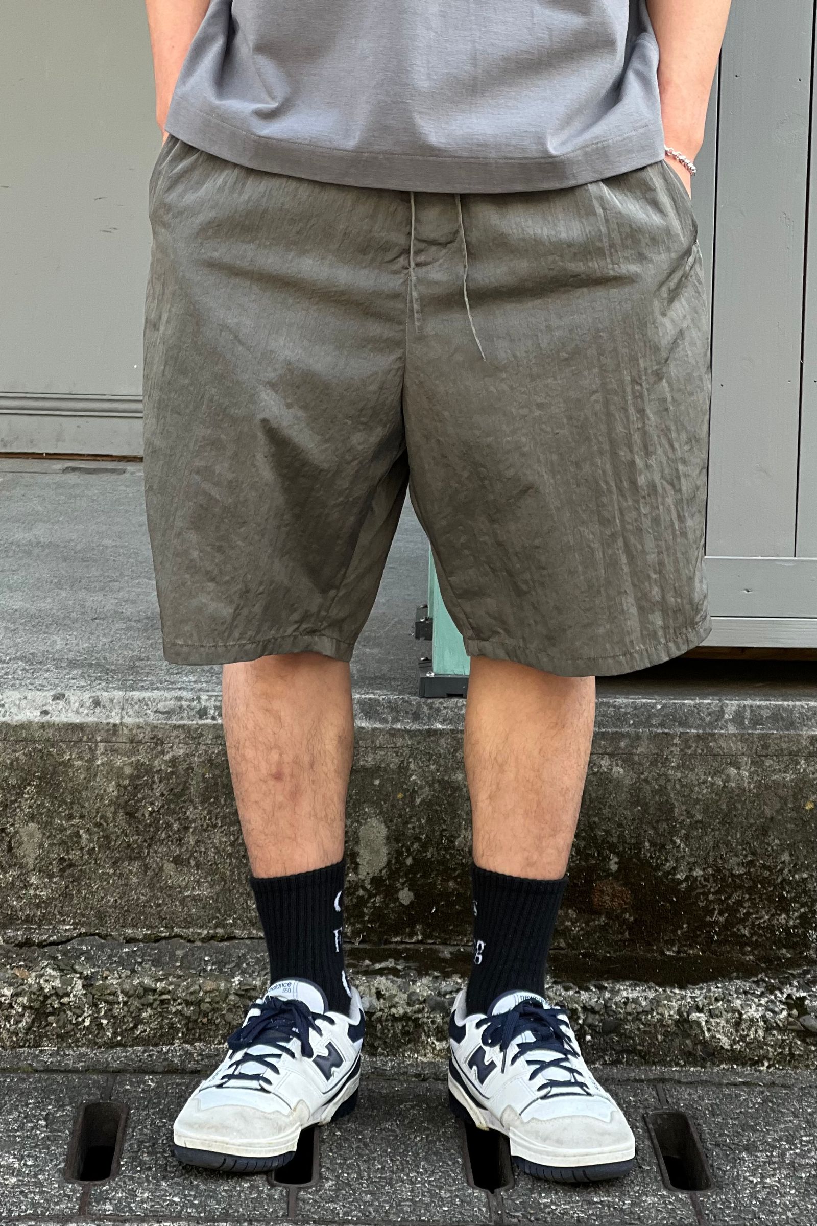 ATON - hand dye nylon over shorts -sumi- 22ss men | asterisk