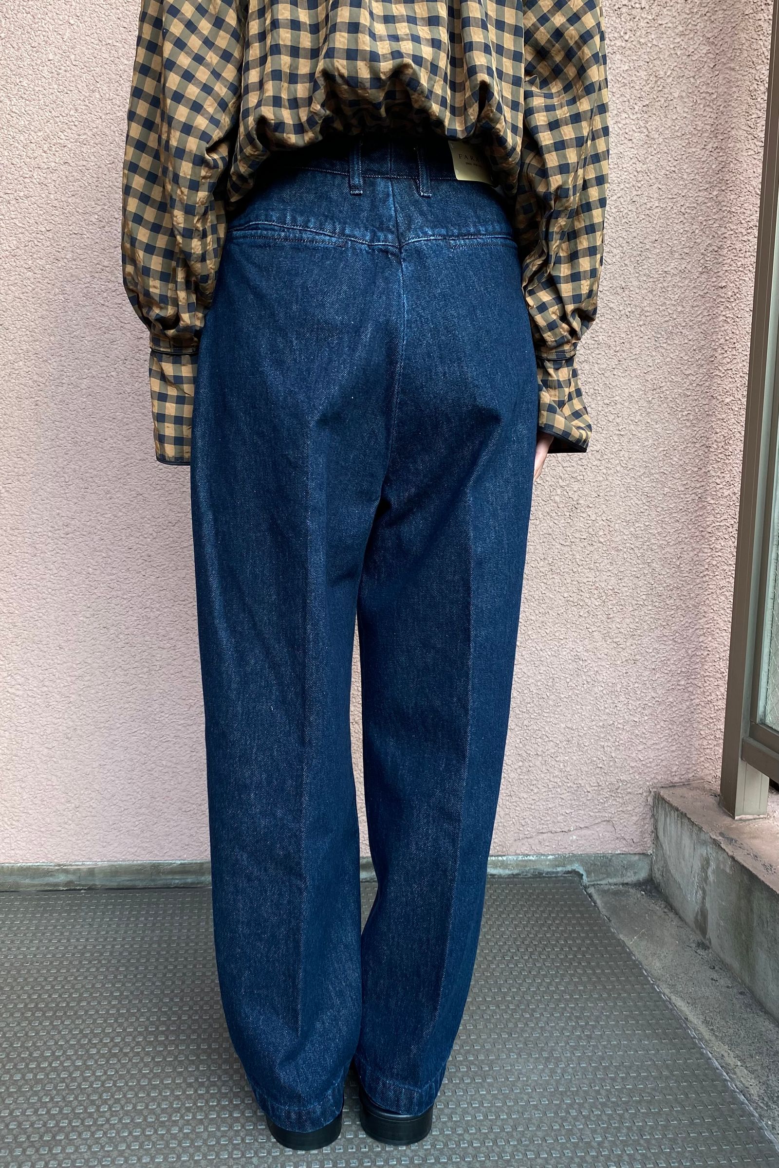 FARAH - ファーラー/1タックワイドデニム/one tuck wide pants -blue