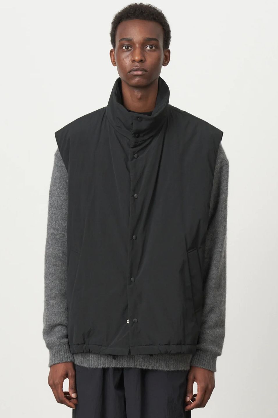 ATON - TECHNO COTTON RECYCLED WOOL PADDED VEST -charcoal gray