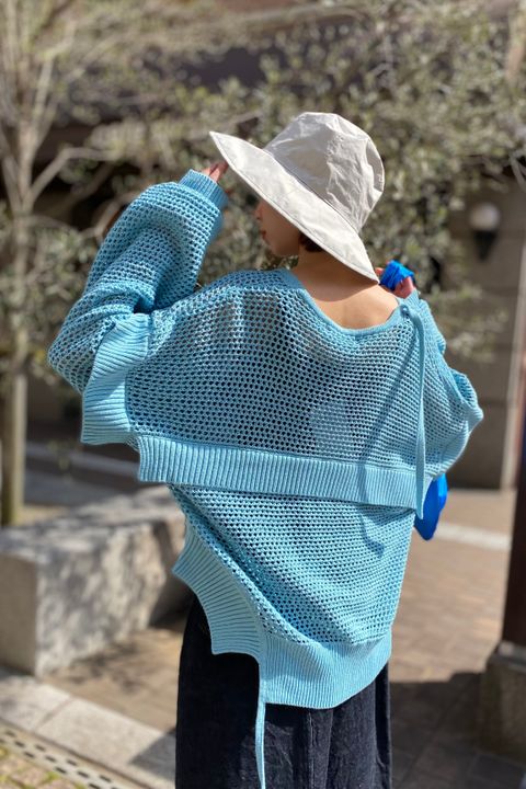 春のスタイリングを楽しむトップス/HeRIN.CYE