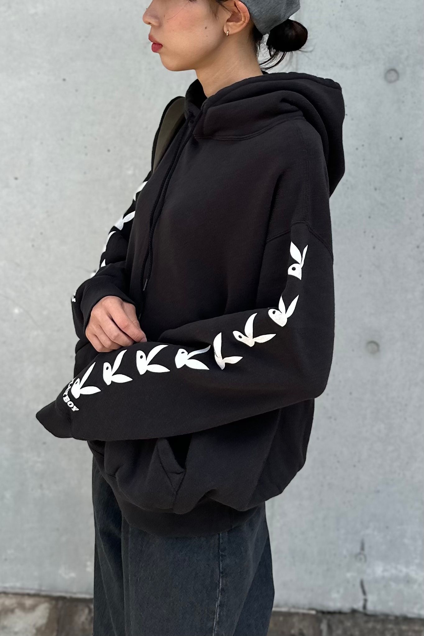 UNUSED - PLAYBOY print sweat hoodie -black- 23aw women