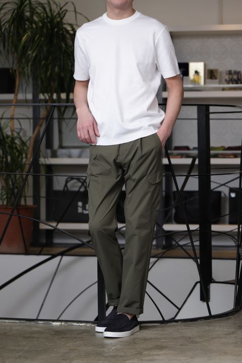 ES:Sを使用した、ミリタリーを上品に着こなす洗練スタイル