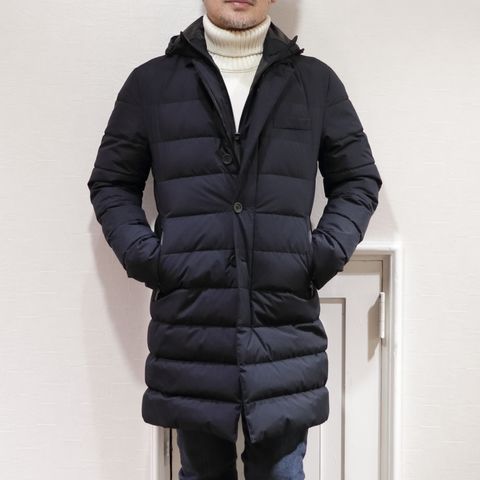 "HERNO"ダウンコートを使用した上品ダウンスタイル