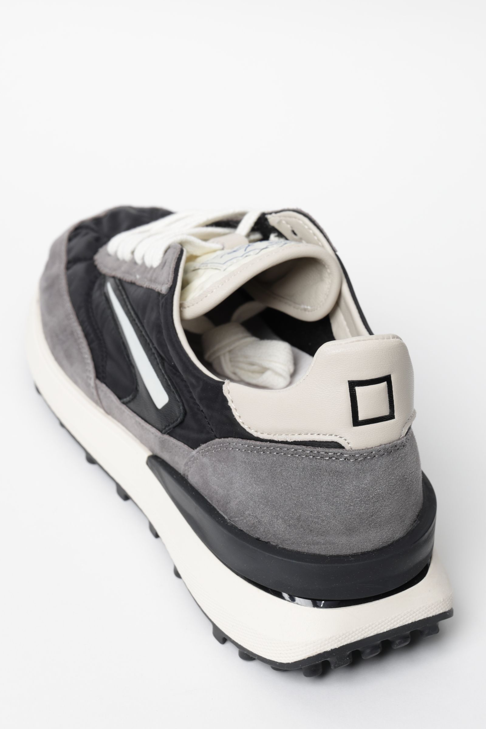 Athleta ナイロン × スウェード ランシュータイプ スニーカー / ブラック × グレー