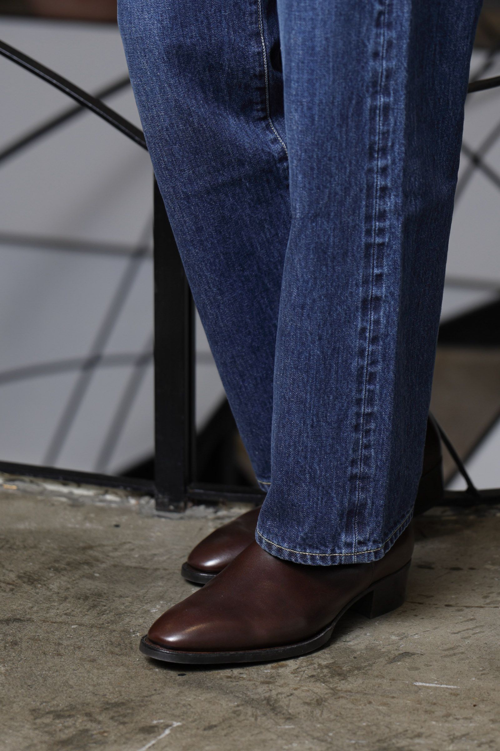 ベージュとインディゴでつくる大人のワークミックス