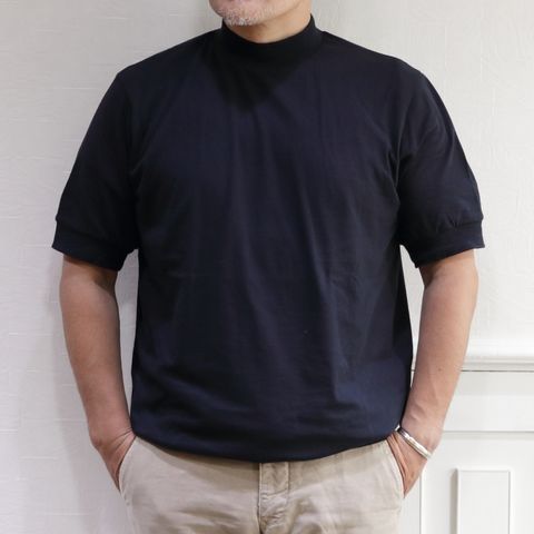 INCOTEXチノスラックスを使用したドレスカジュアルスタイル