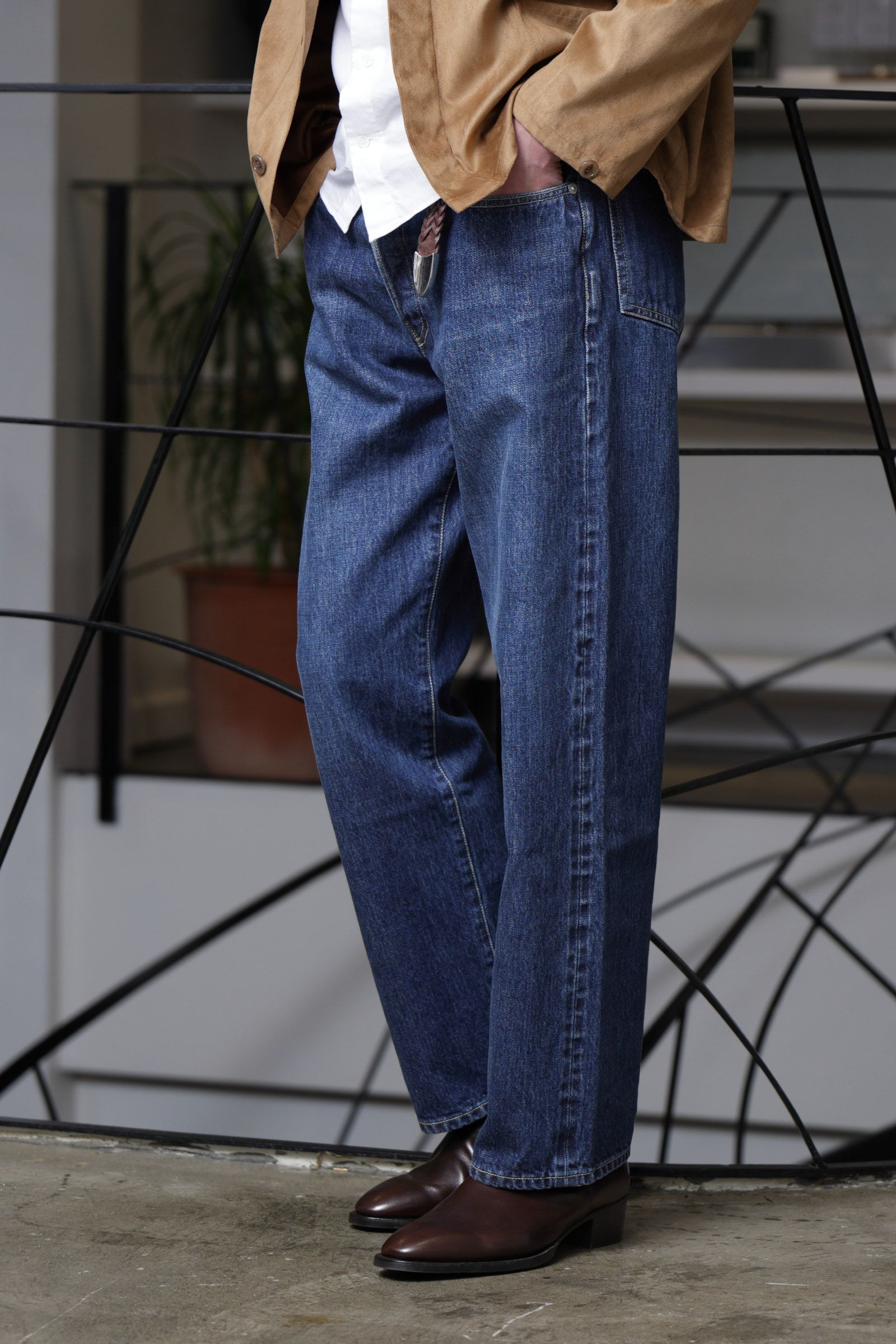 ベージュとインディゴでつくる大人のワークミックス